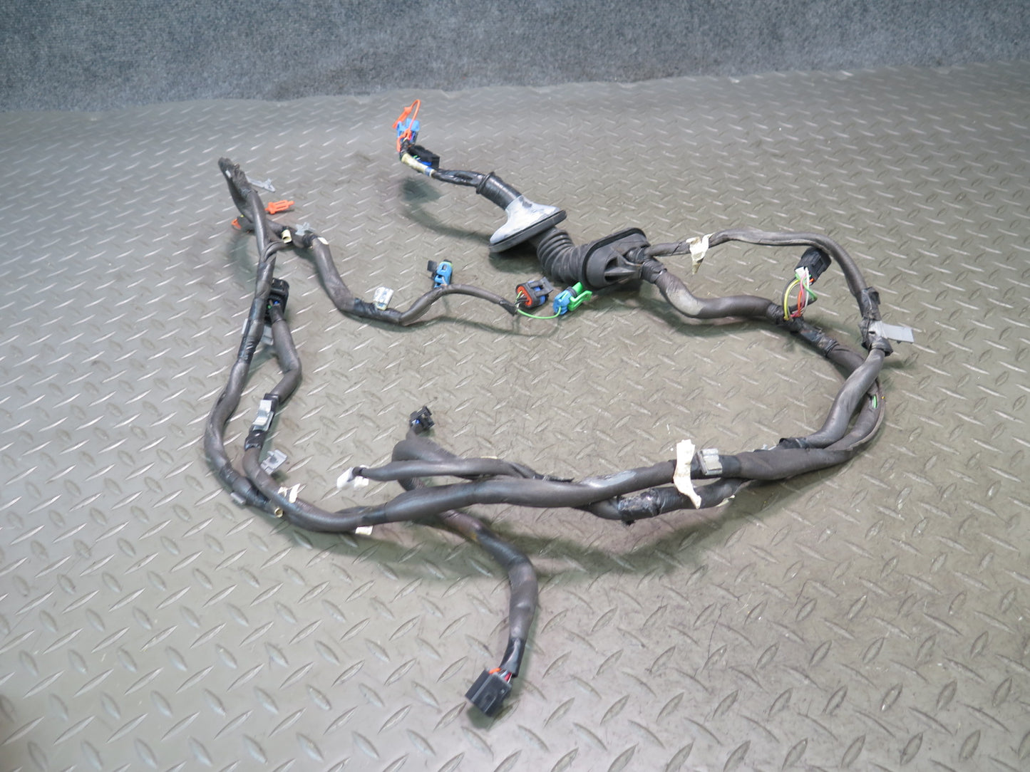 03-06 Chevrolet SSR Left Driver Door Wire Wiring Harness OEM