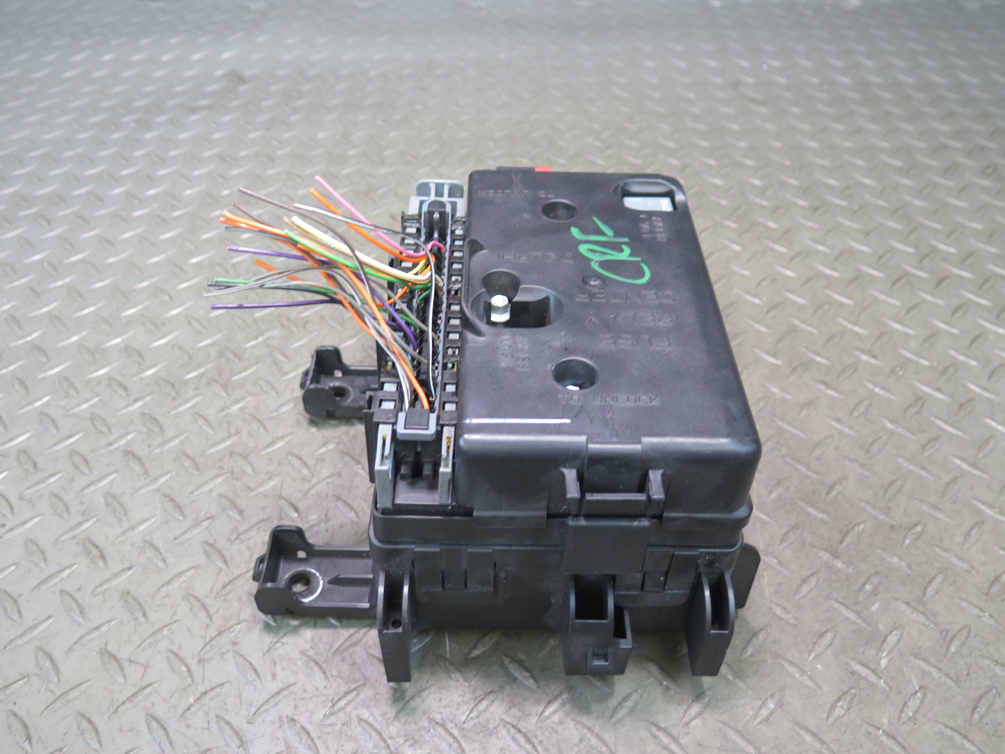 2003 Chevrolet SSR 5.3L LM4 A/T Cabin Interior Relay Fuse Box OEM