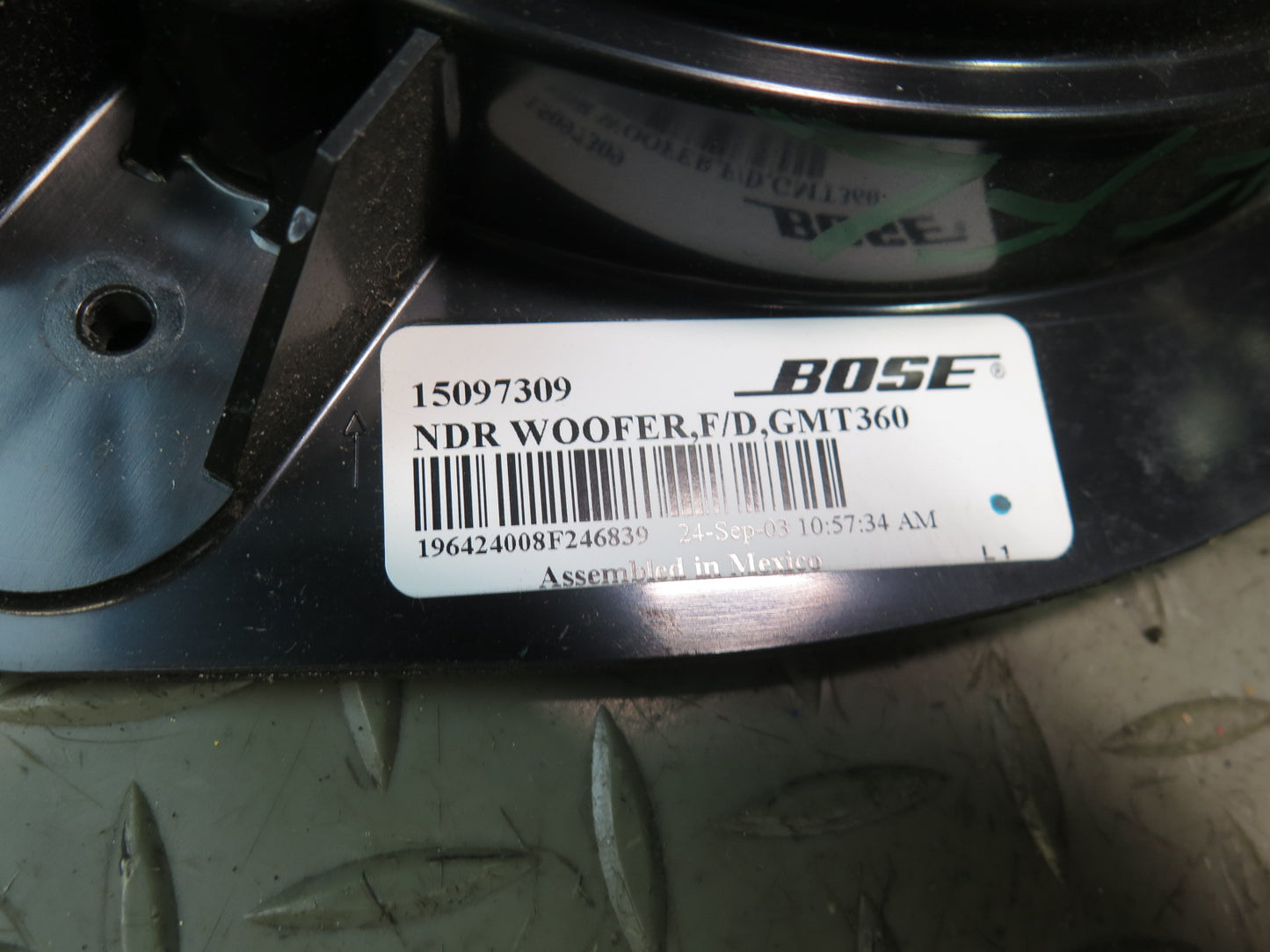 03-06 Chevrolet SSR Set of 2 Front Left & Right Door Bose Woofer Speaker OEM