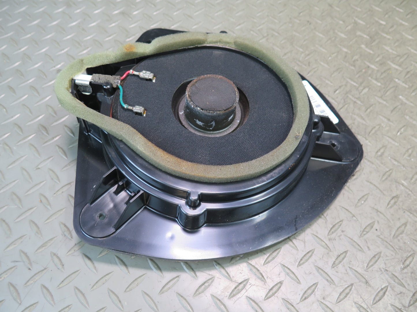 03-06 Chevrolet SSR Set of 2 Front Left & Right Door Bose Woofer Speaker OEM
