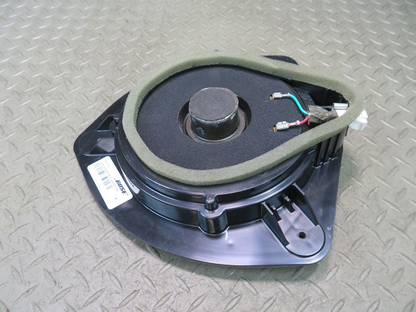 03-06 Chevrolet SSR Set of 2 Front Left & Right Door Bose Woofer Speaker OEM