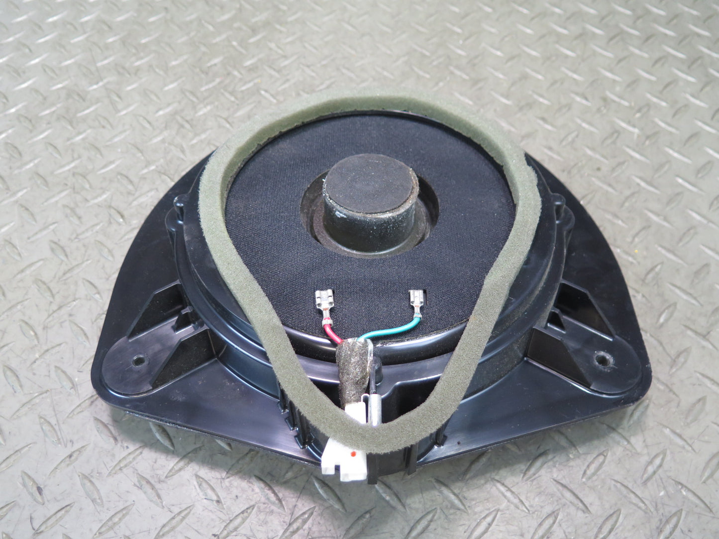 03-06 Chevrolet SSR Set of 2 Front Left & Right Door Bose Woofer Speaker OEM
