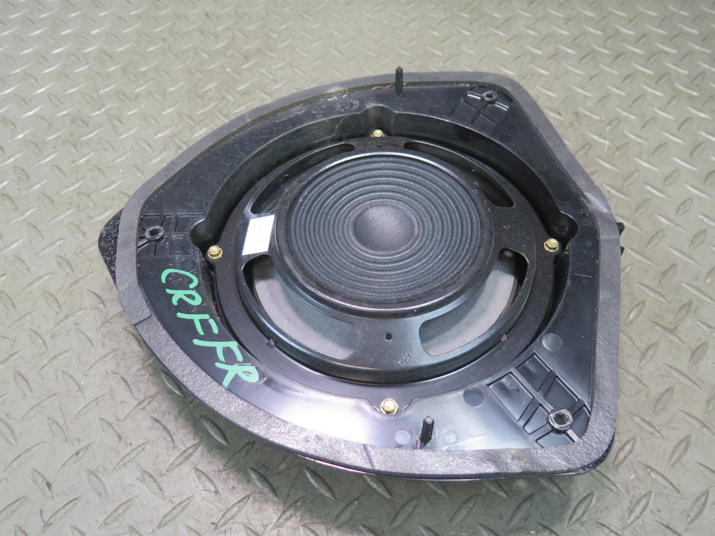 03-06 Chevrolet SSR Set of 2 Front Left & Right Door Bose Woofer Speaker OEM