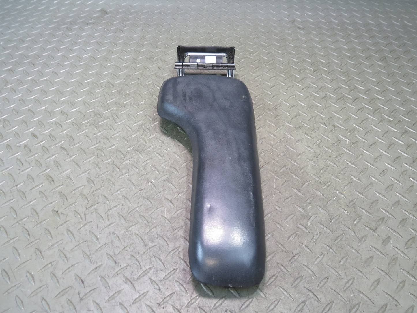 03-06 Chevrolet SSR Center Console Leather Armrest Black OEM
