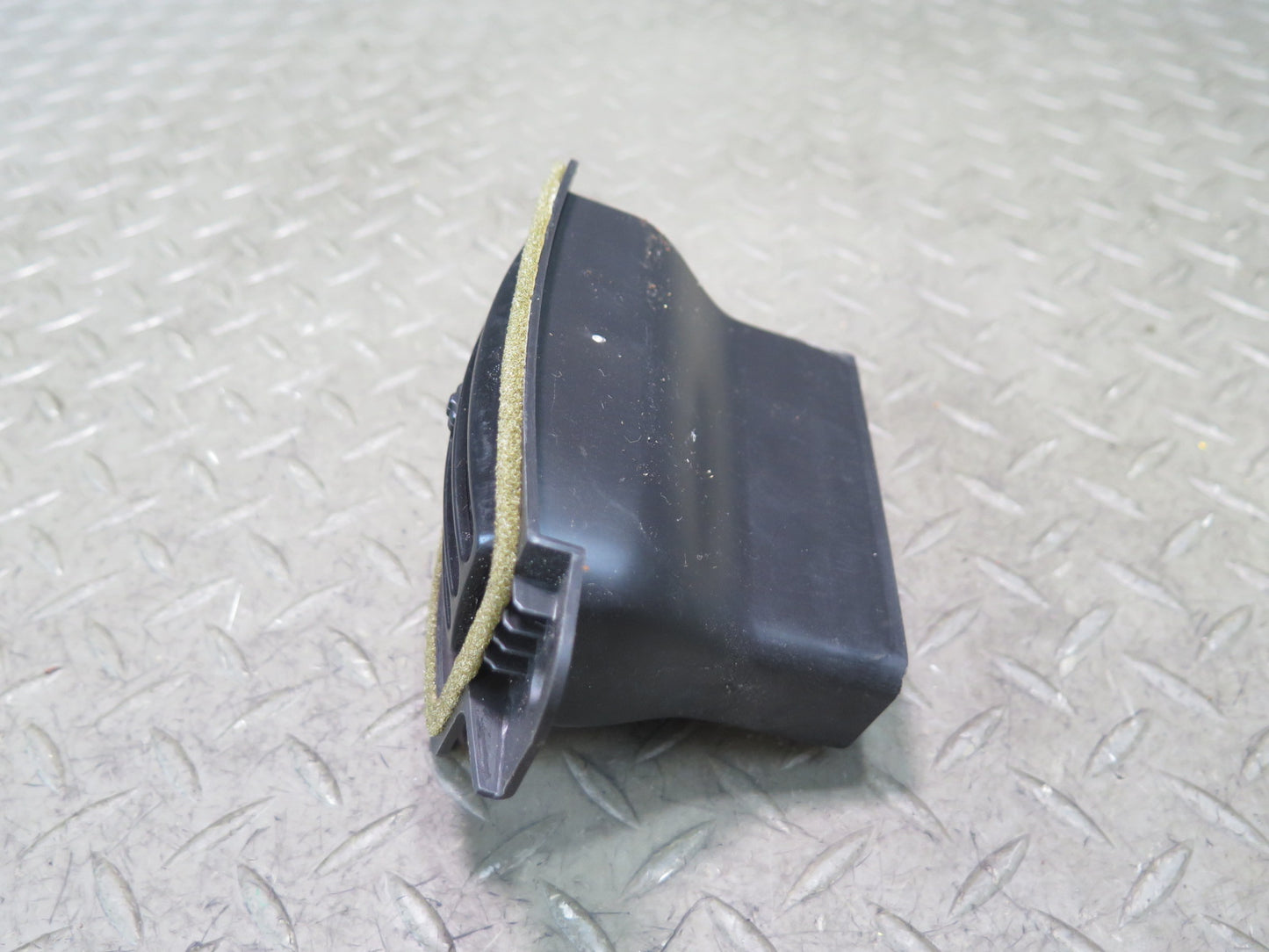 03-06 Chevrolet SSR Dash Dashboard Center Right Air Vent Grille OEM