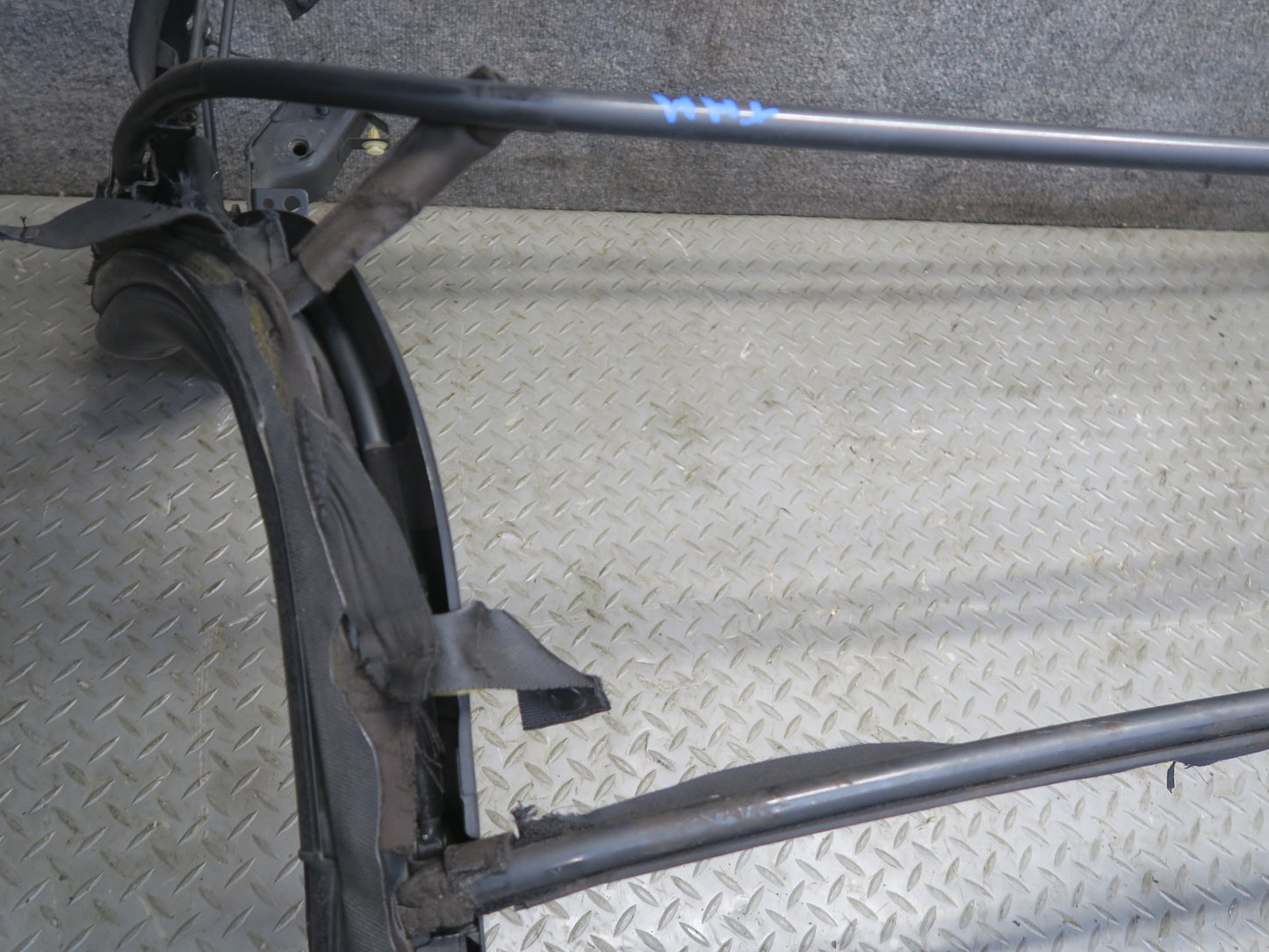 00-05 Toyota MR2 Spyder ZZW30L Convertible Soft TOP Roof Frame Panel OEM