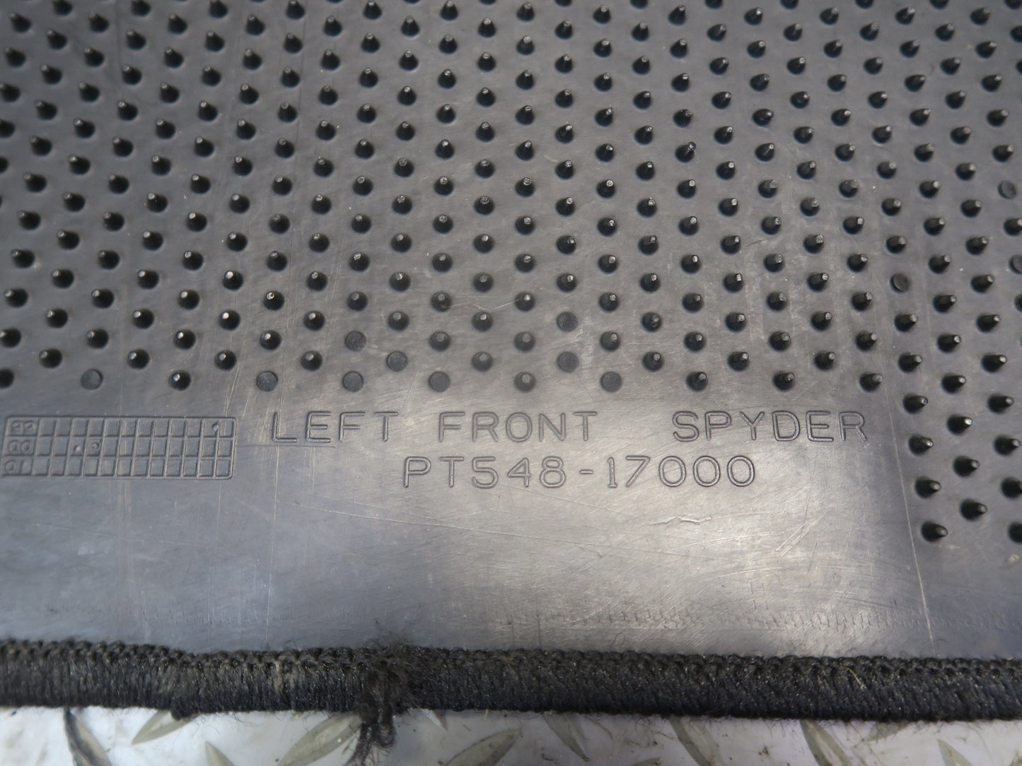 00-05 Toyota MR2 Spyder ZZW30L Set of 2 Front Left & Right Floor MAT OEM