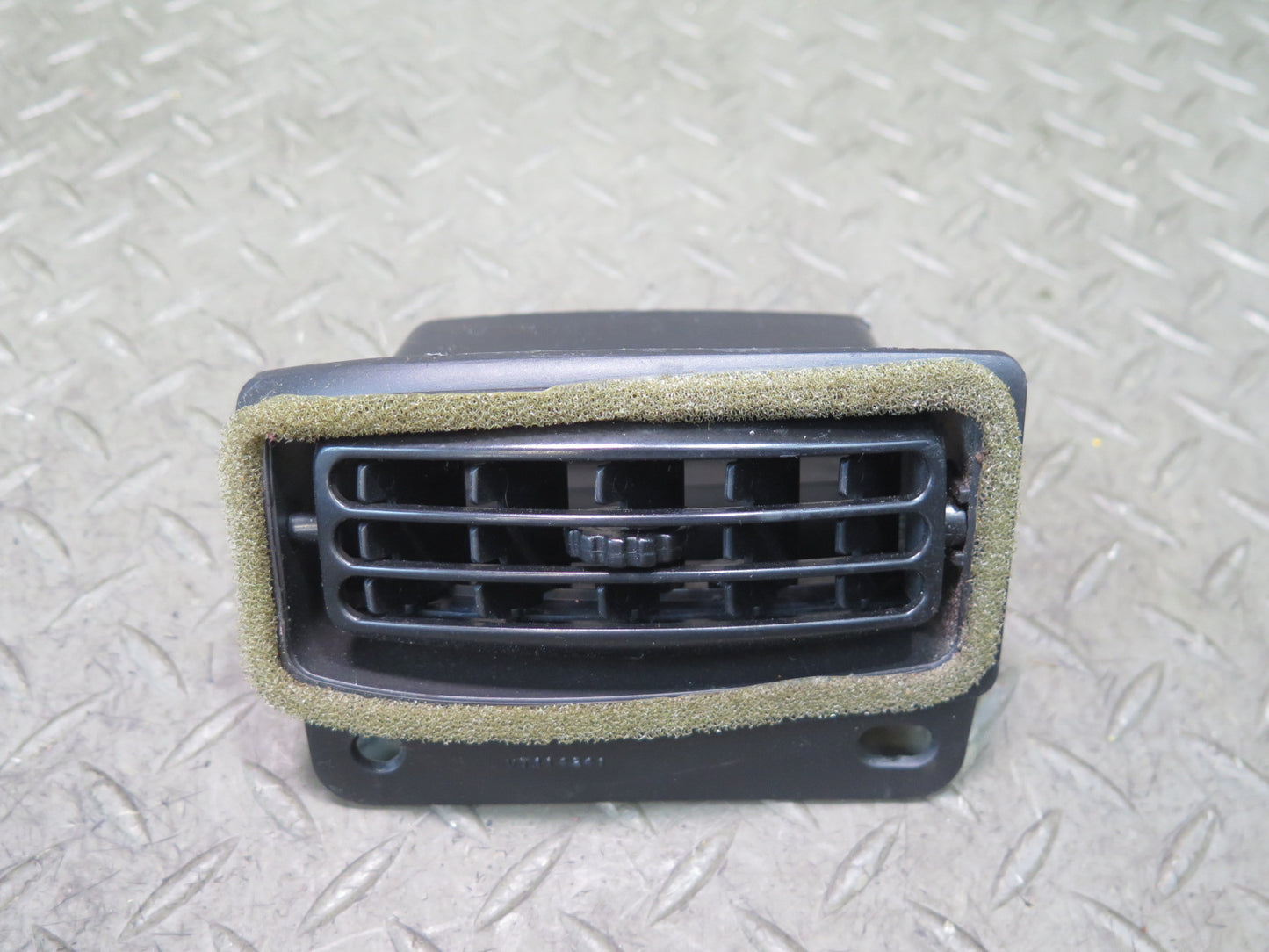 03-06 Chevrolet SSR Dash Dashboard Right Air Vent Grille OEM