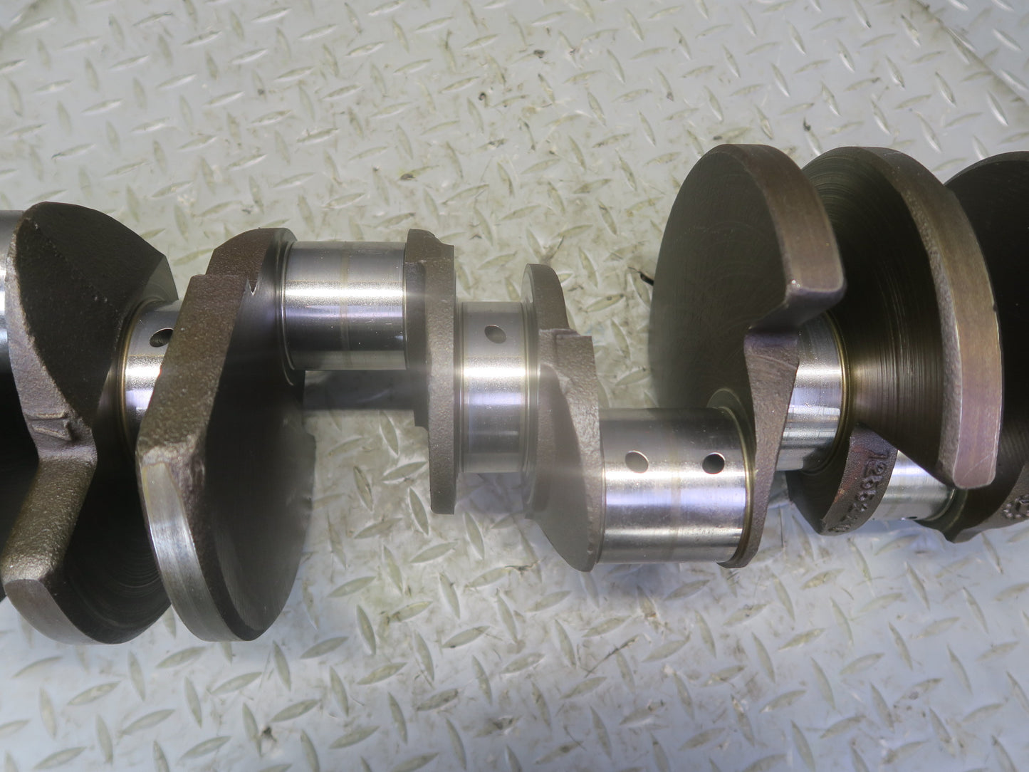 03-04 Chevrolet SSR V8 5.3L LM4 Engine Motor Crankshaft 49K Miles OEM