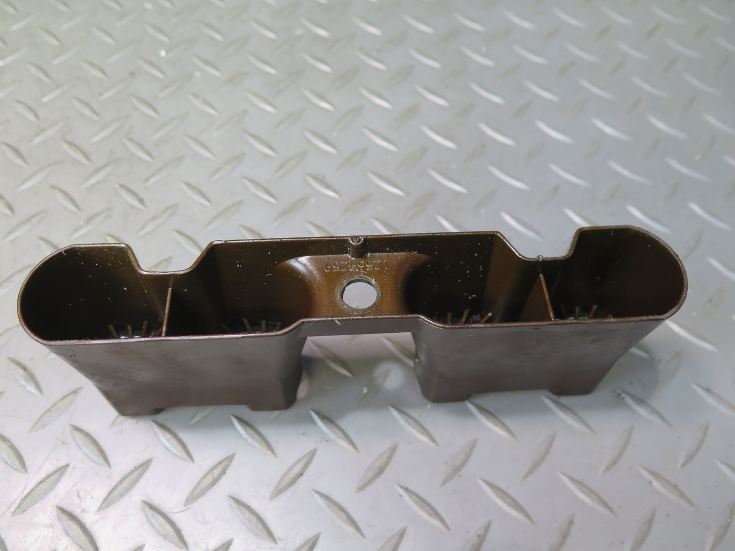 03-04 Chevrolet SSR V8 5.3L Left Engine Rockers & Rail Bolt Set 49K Miles OEM