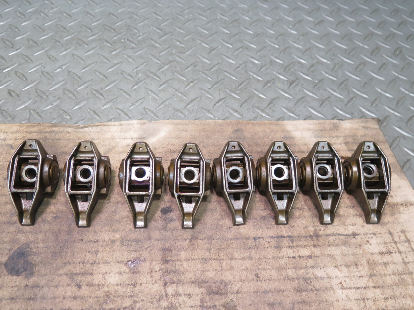 03-04 Chevrolet SSR V8 5.3L Left Engine Rockers & Rail Bolt Set 49K Miles OEM