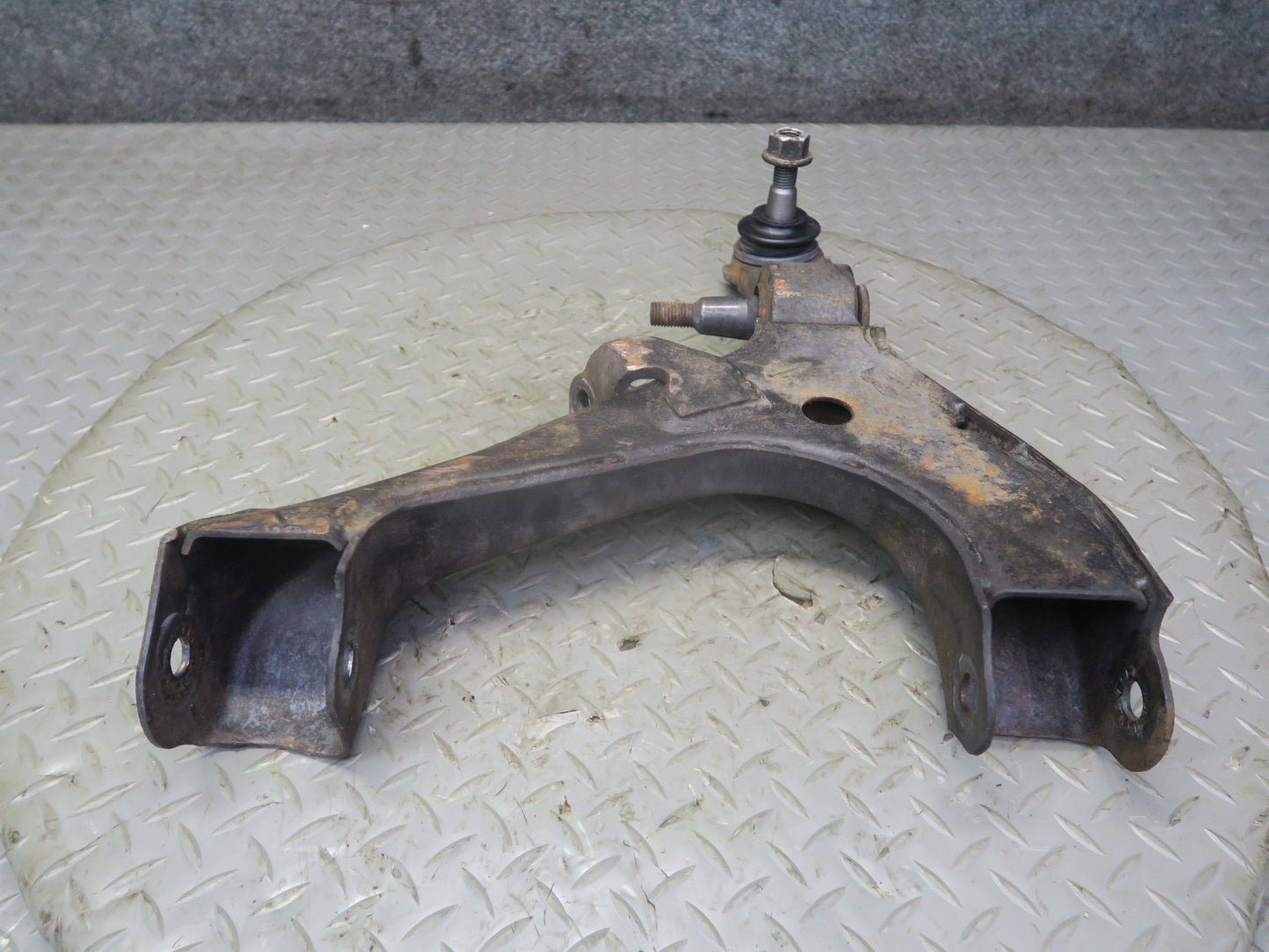 03-06 Chevrolet SSR Set of 2 Front Left Upper & Lower Control Arm OEM