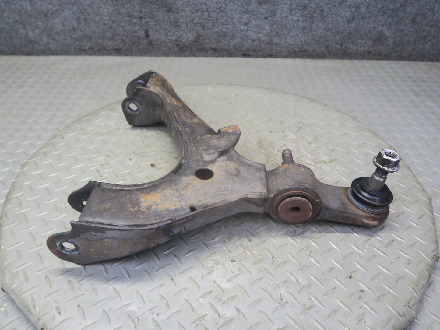 03-06 Chevrolet SSR Set of 2 Front Left Upper & Lower Control Arm OEM