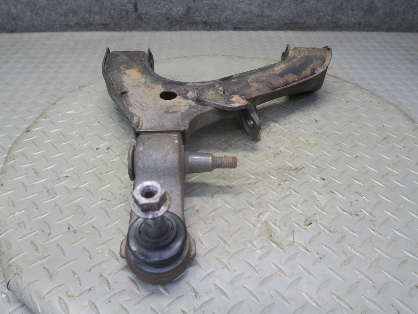 03-06 Chevrolet SSR Set of 2 Front Left Upper & Lower Control Arm OEM