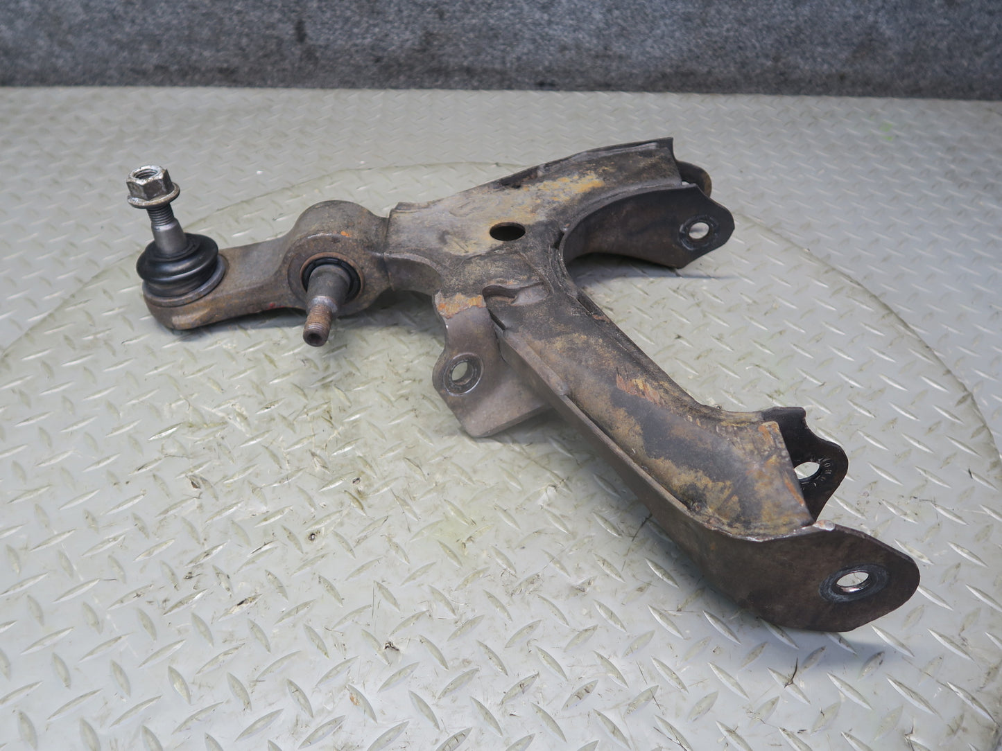 03-06 Chevrolet SSR Set of 2 Front Left Upper & Lower Control Arm OEM