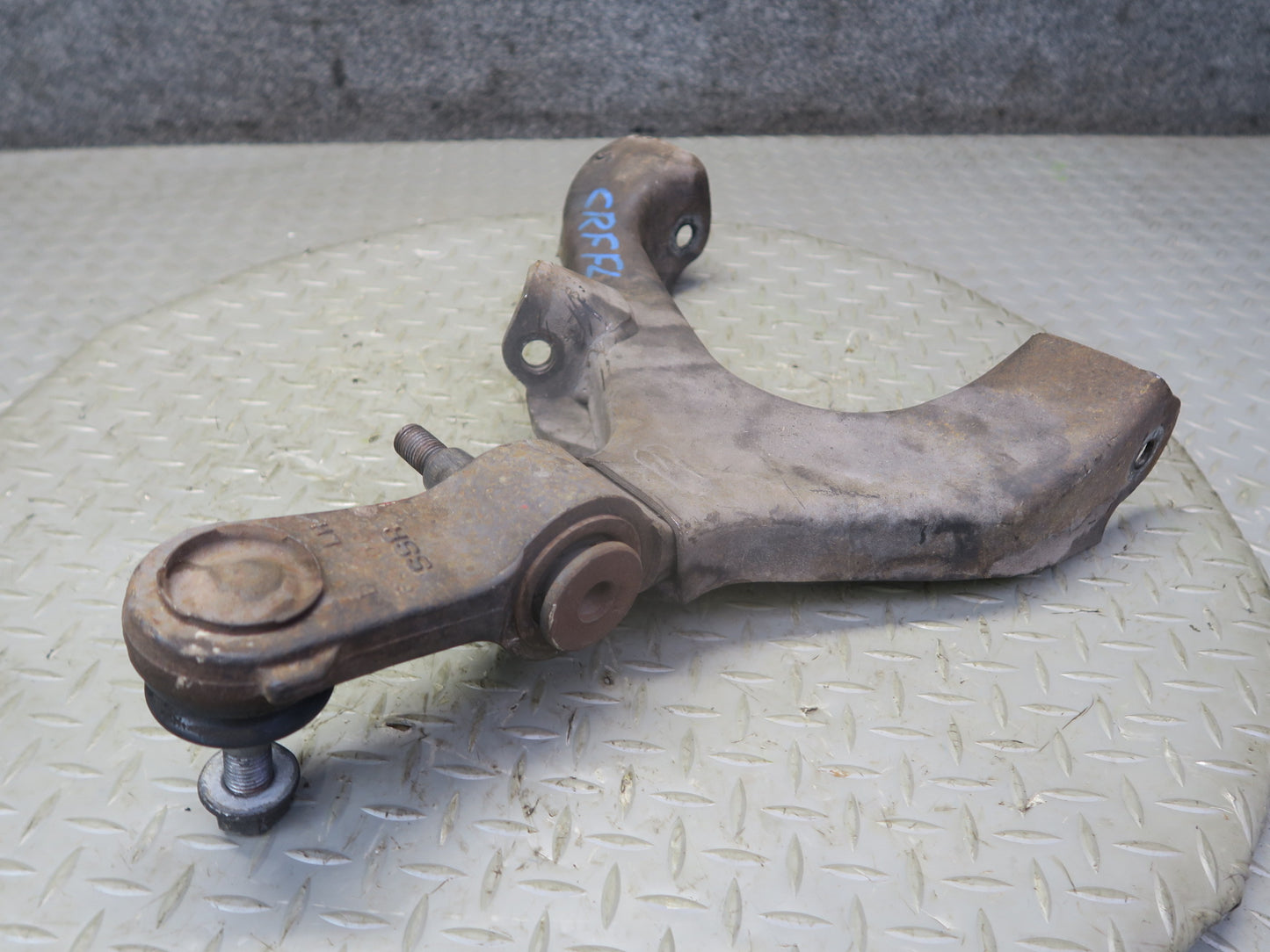 03-06 Chevrolet SSR Set of 2 Front Left Upper & Lower Control Arm OEM