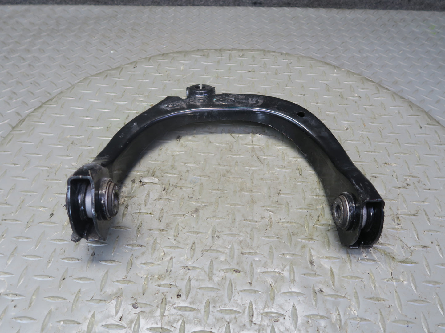 03-06 Chevrolet SSR Set of 2 Front Left Upper & Lower Control Arm OEM