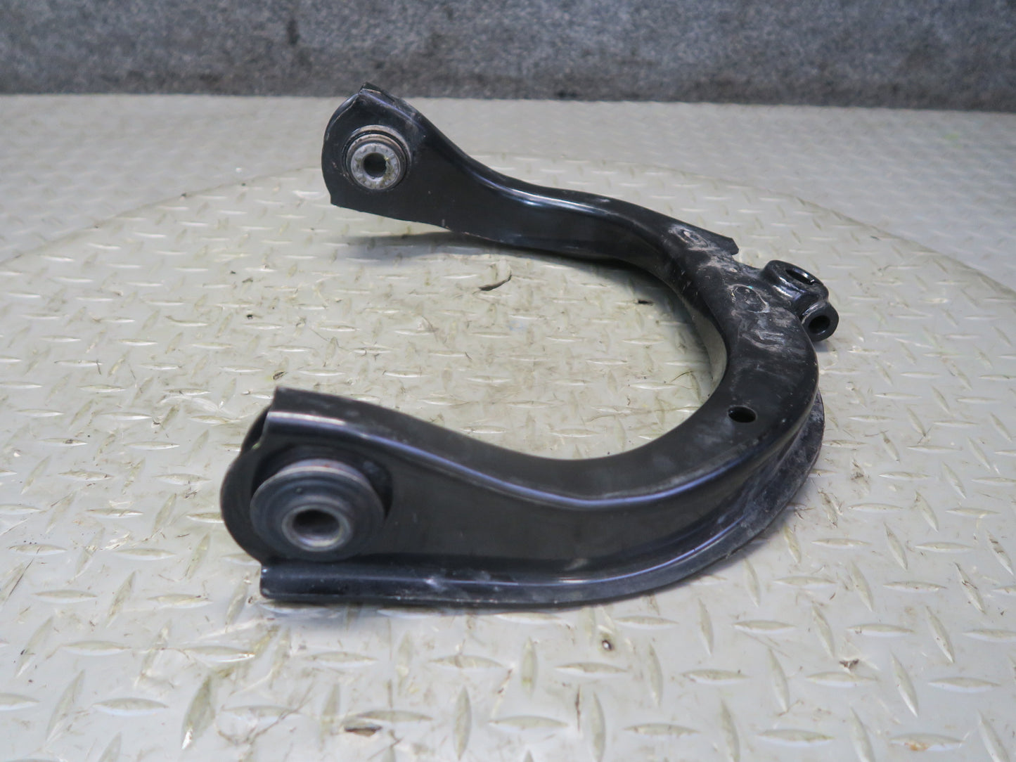 03-06 Chevrolet SSR Set of 2 Front Left Upper & Lower Control Arm OEM