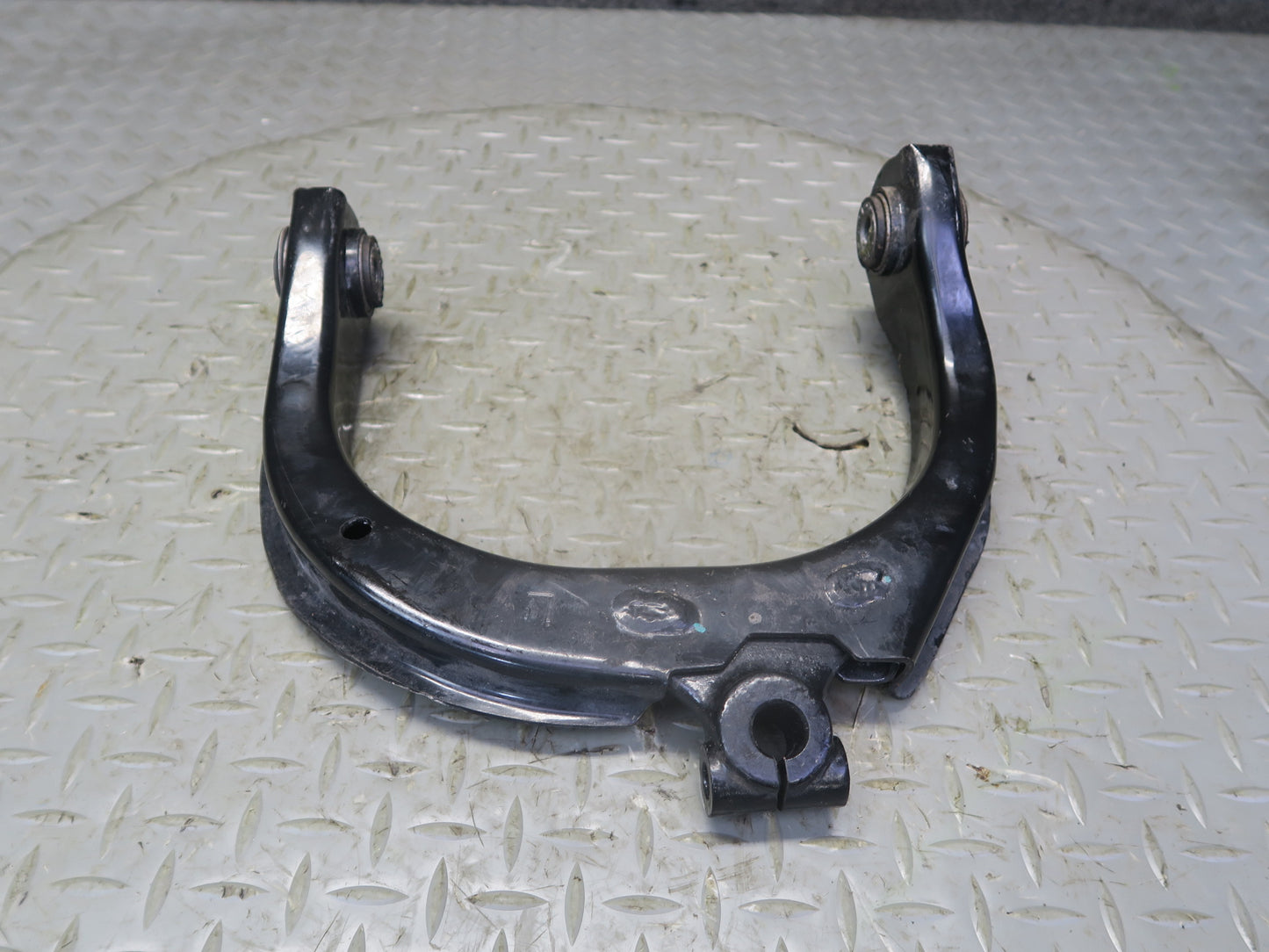 03-06 Chevrolet SSR Set of 2 Front Left Upper & Lower Control Arm OEM