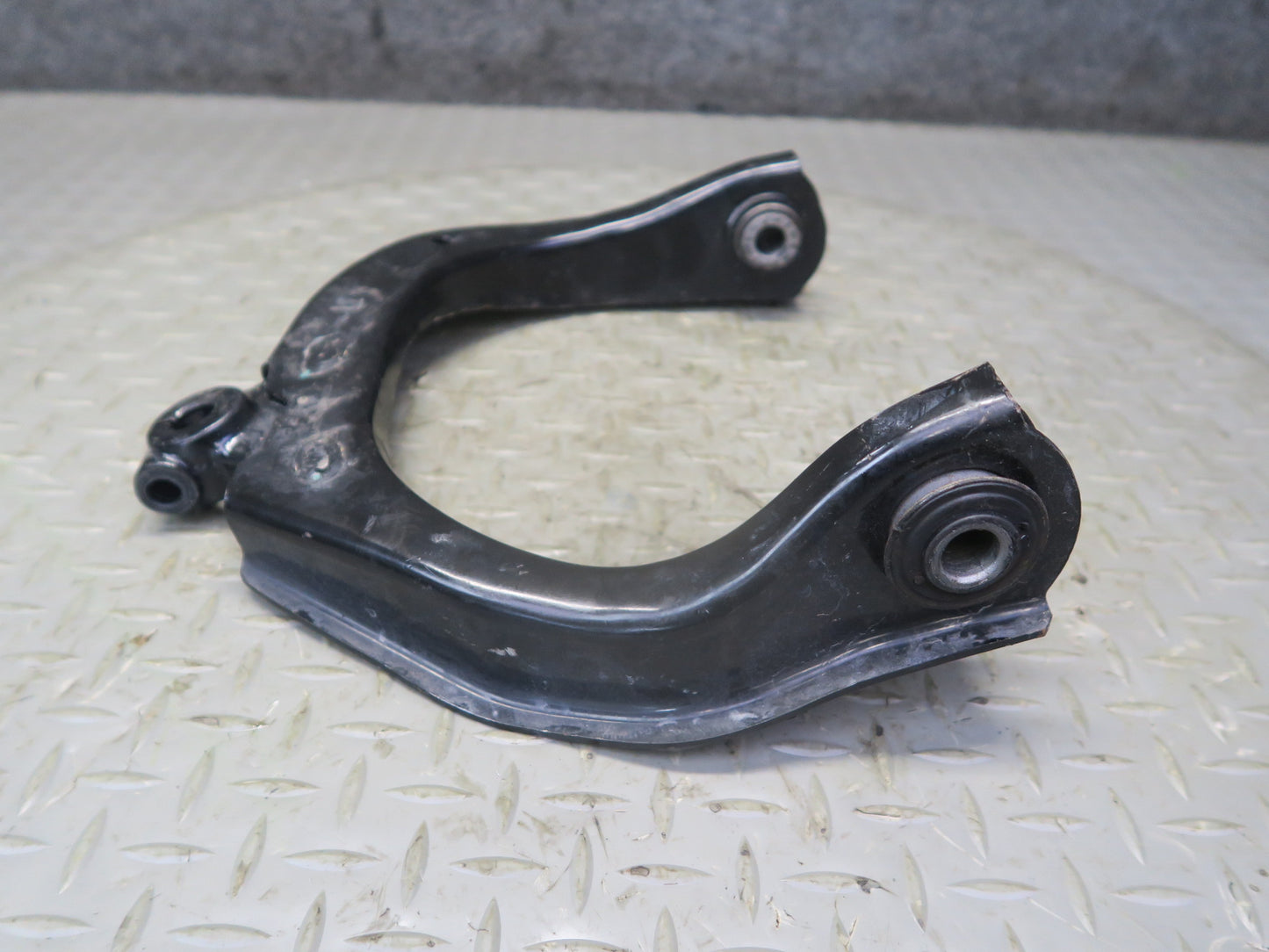 03-06 Chevrolet SSR Set of 2 Front Left Upper & Lower Control Arm OEM