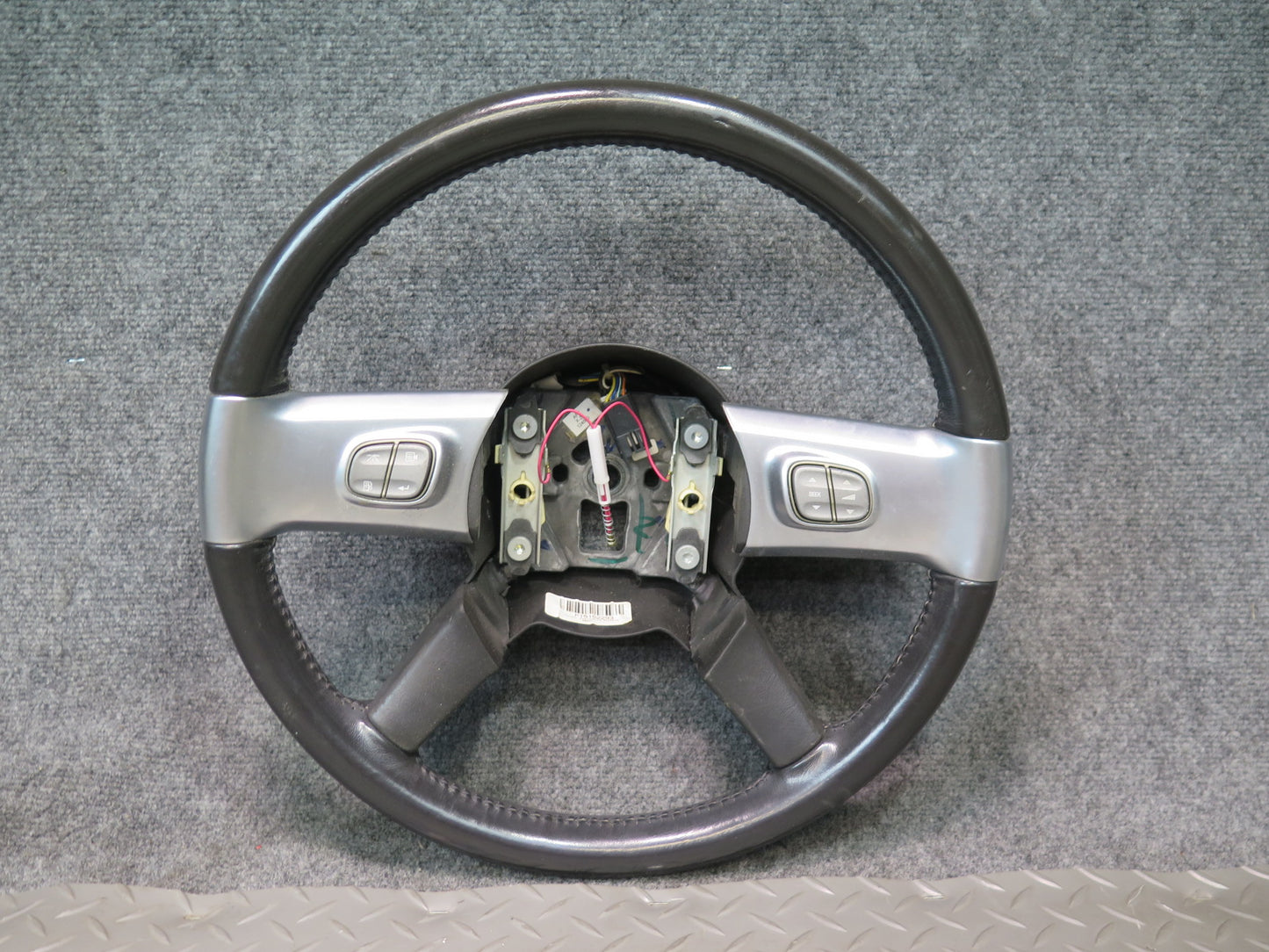 03-06 Chevrolet SSR Multifunction Leather Steering 15162293 OEM