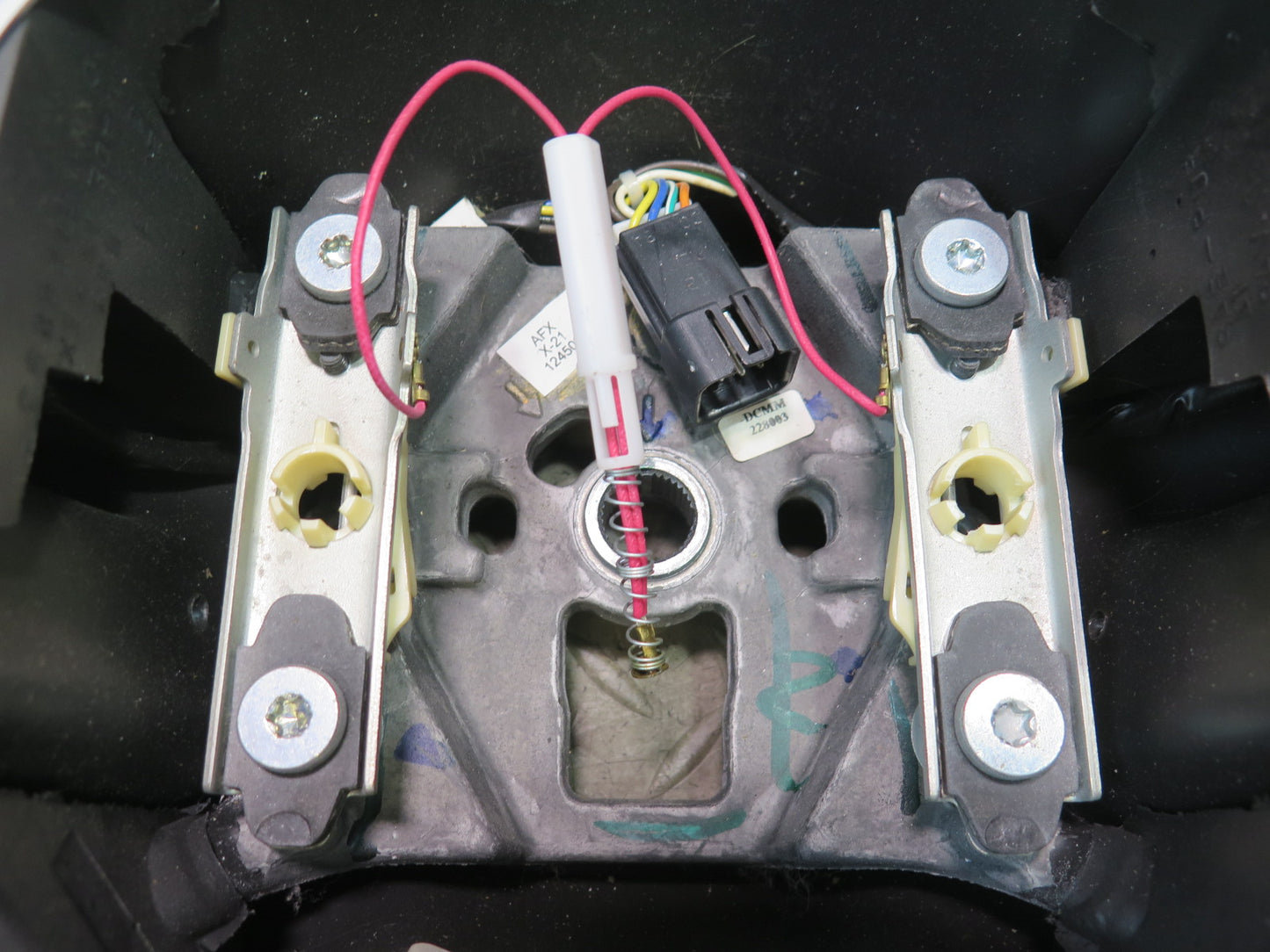 03-06 Chevrolet SSR Multifunction Leather Steering 15162293 OEM