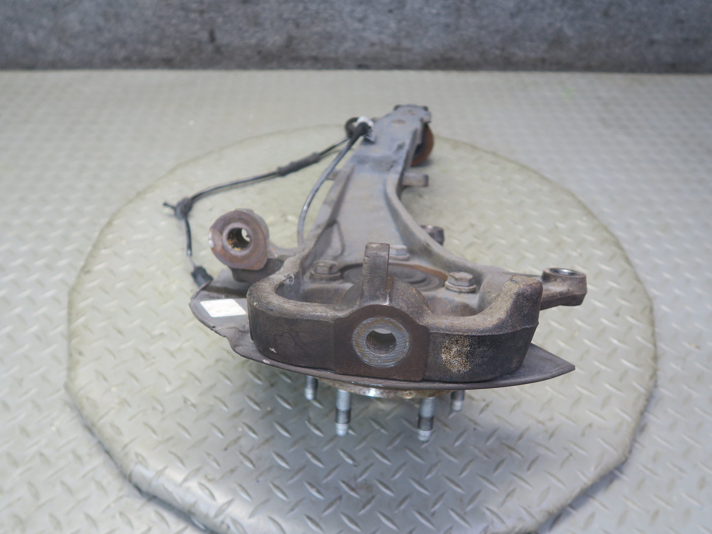 03-06 Chevrolet SSR Front Left Spindle Knuckle Wheel Hub Bearing 51K Miles OEM
