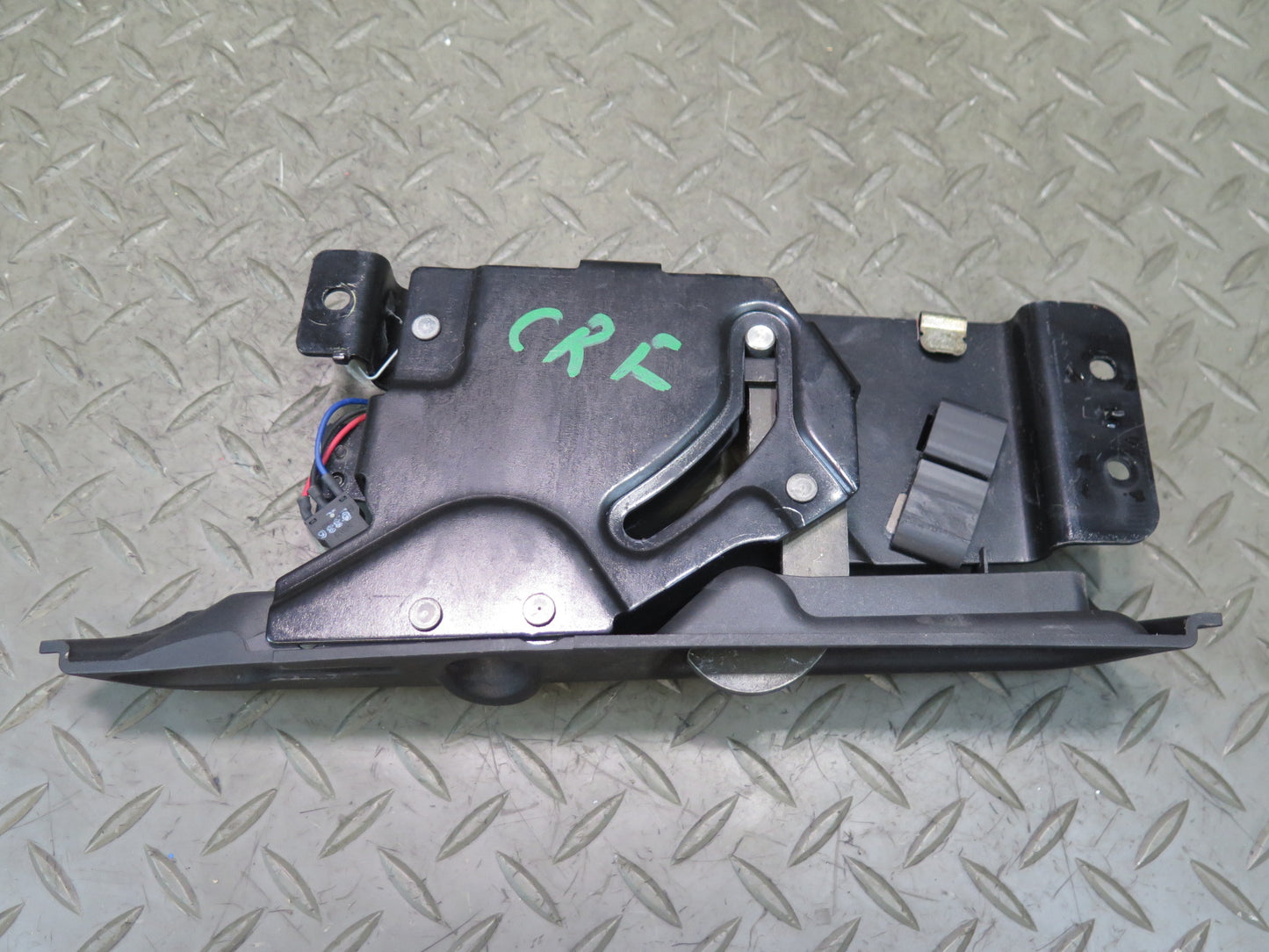 03-06 Chevrolet SSR Front Roof Left & Right Lock Latch w Motor Set OEM