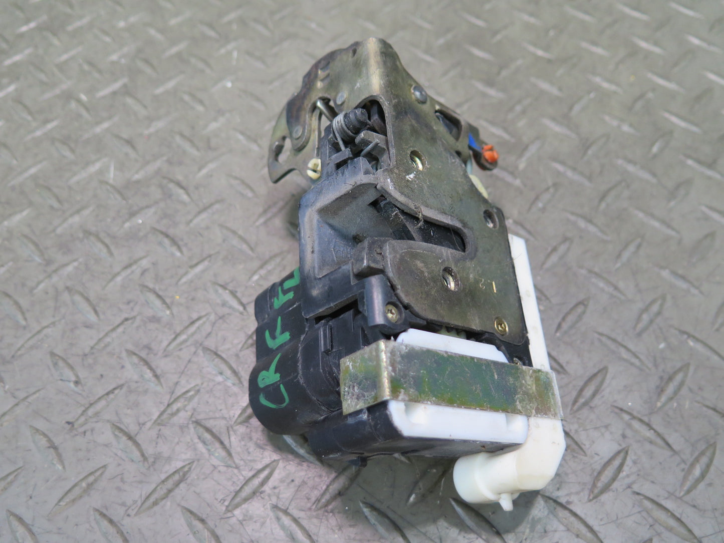 03-06 Chevrolet SSR Front Left Driver Door Lock Latch Actuator OEM