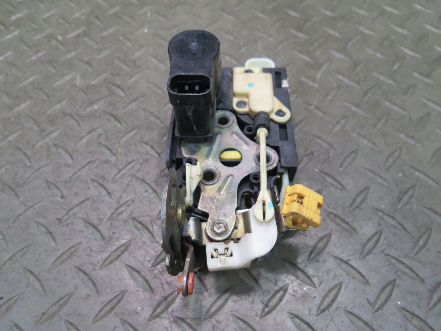 03-06 Chevrolet SSR Front Left Driver Door Lock Latch Actuator OEM