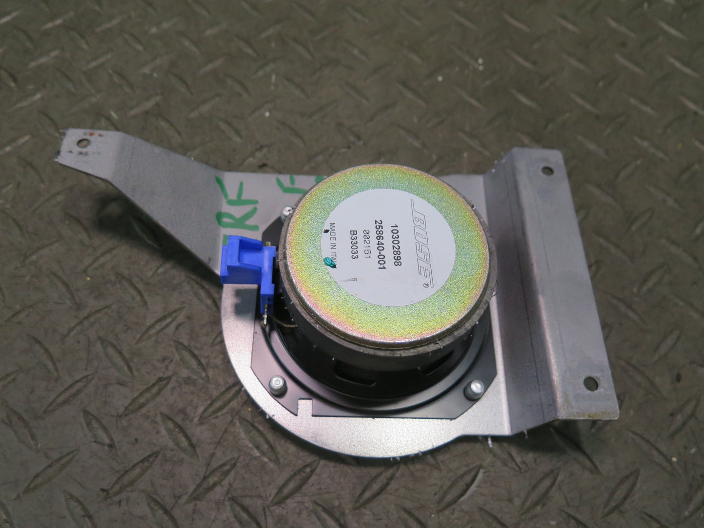 03-06 Chevrolet SSR Front Right & Left Door Bose Speaker w Bracket Mount Set OEM