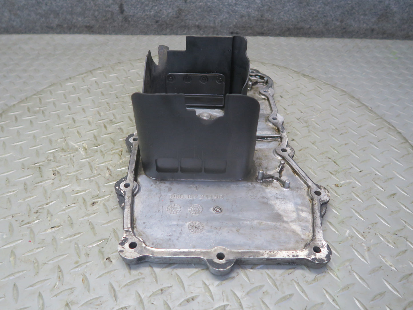 1999-2004 Porsche 911 996 Engine Motor  Lower Oil Pan 9961073109R