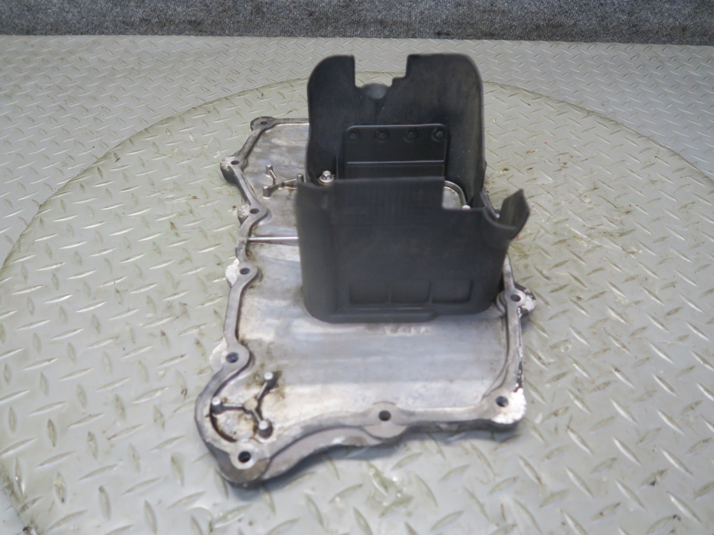 1999-2004 Porsche 911 996 Engine Motor  Lower Oil Pan 9961073109R