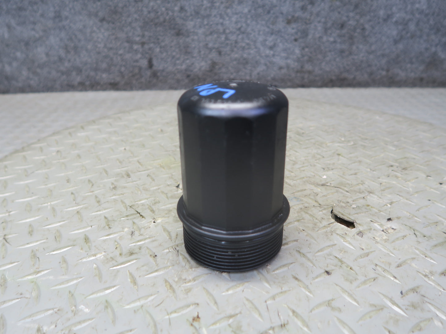 1999-2002 Porsche 911 996 Engine Oil Filter Housing 99610712054