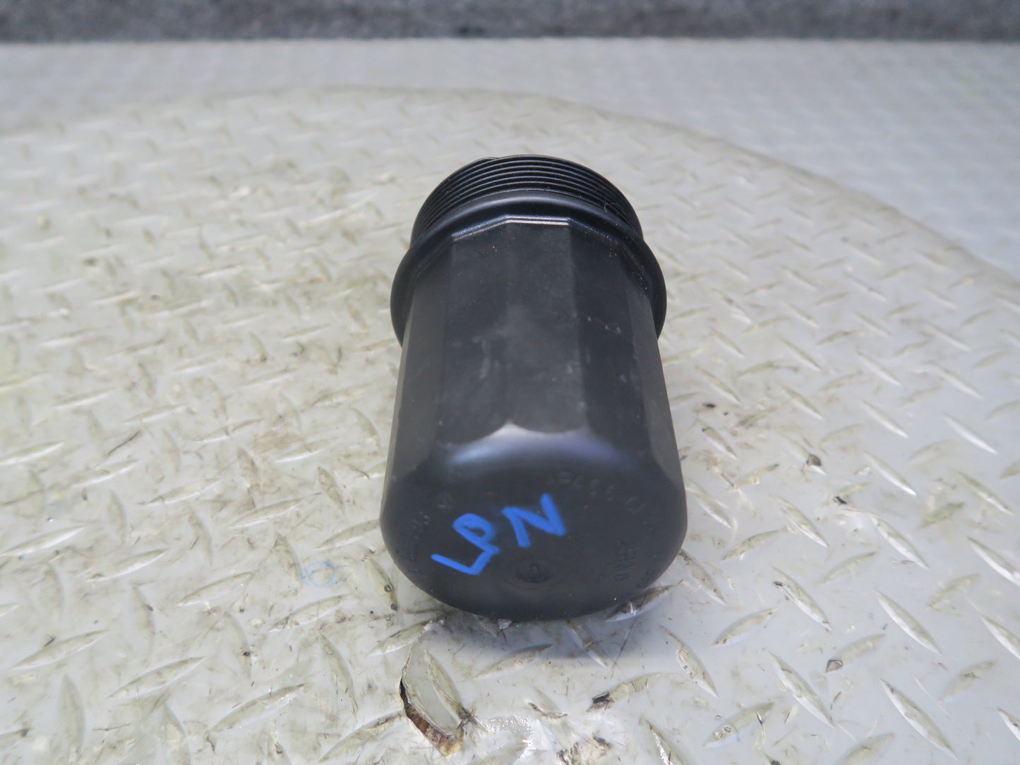1999-2002 Porsche 911 996 Engine Oil Filter Housing 99610712054