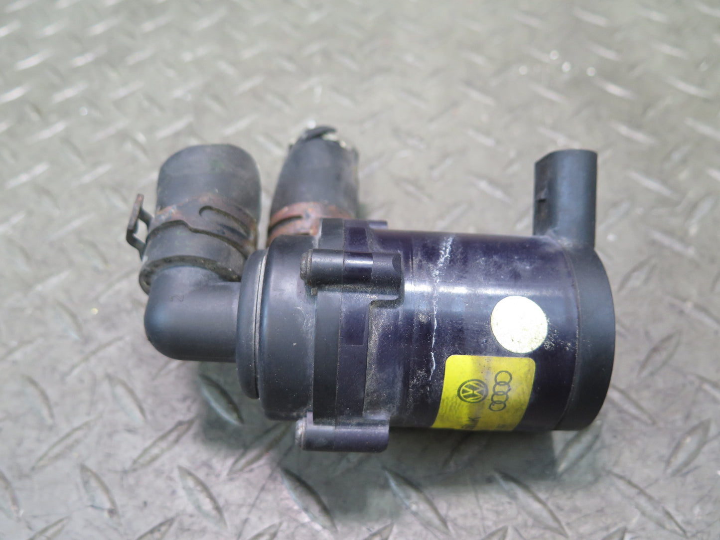 2003-2010 Porsche Cayenne 957 Secondary Auxiliary AUX Coolant Water Pump