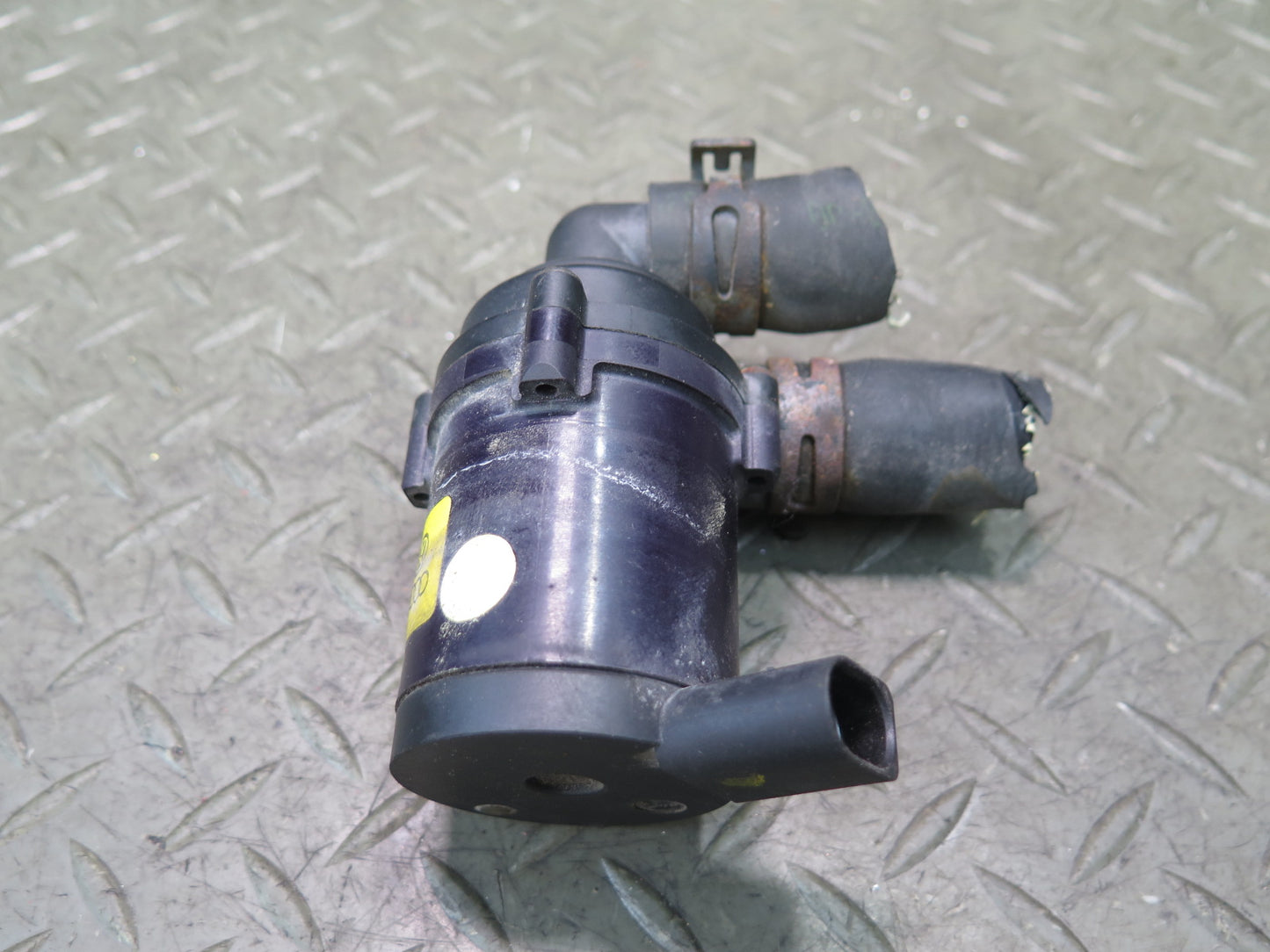 2003-2010 Porsche Cayenne 957 Secondary Auxiliary AUX Coolant Water Pump