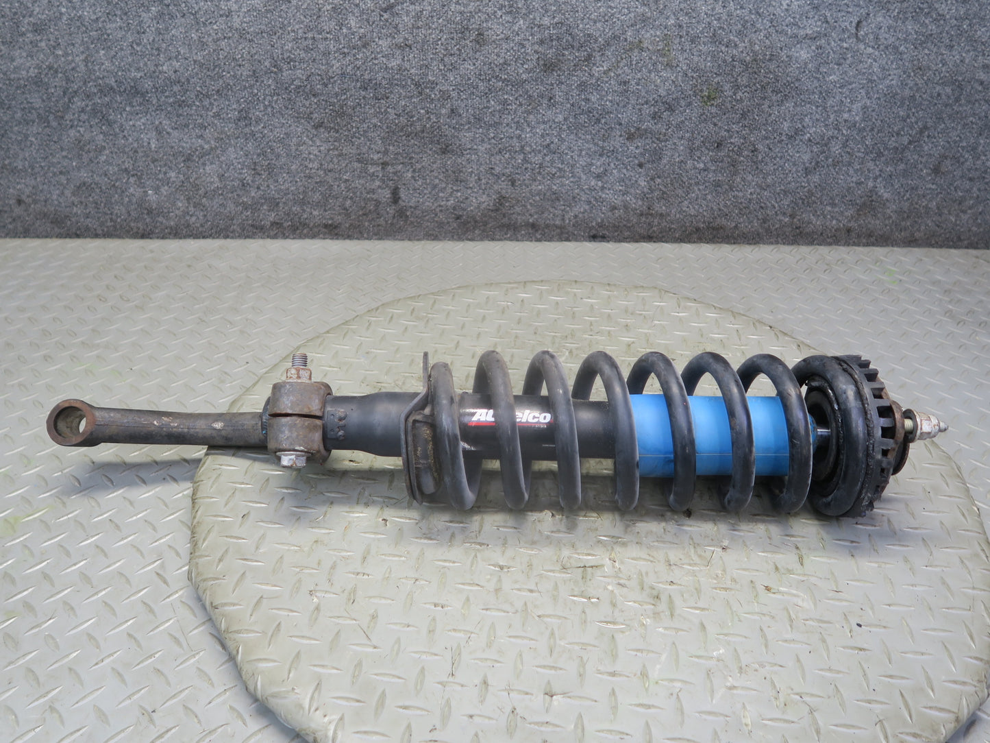 03-06 Chevrolet SSR Front Left & Right Strut Shock Absorber Set Acdelco 51K OEM