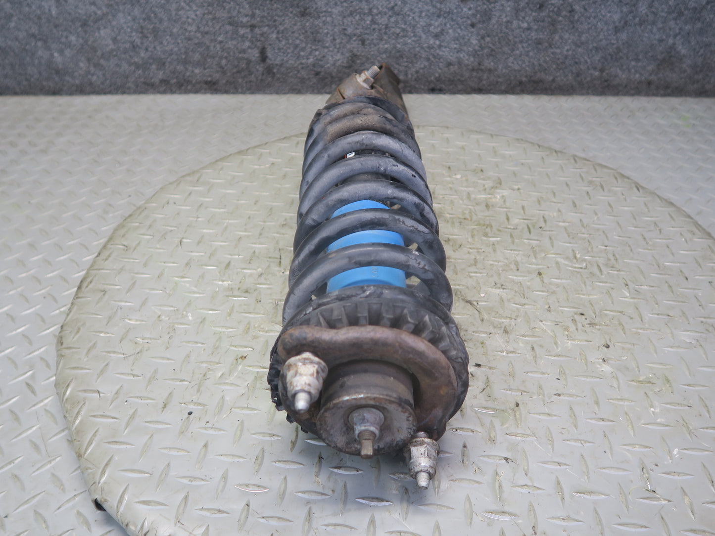 03-06 Chevrolet SSR Front Left & Right Strut Shock Absorber Set Acdelco 51K OEM