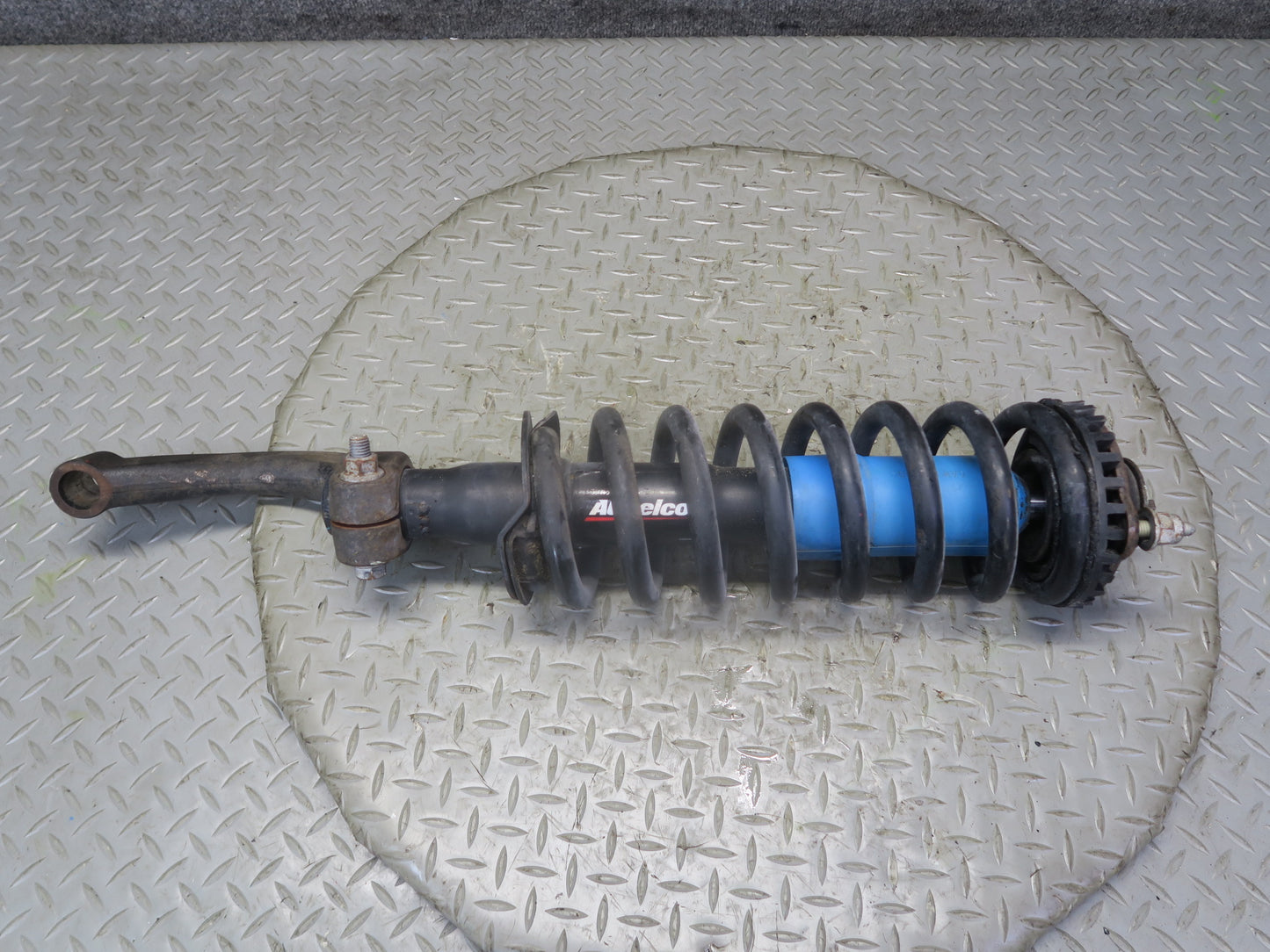 03-06 Chevrolet SSR Front Left & Right Strut Shock Absorber Set Acdelco 51K OEM