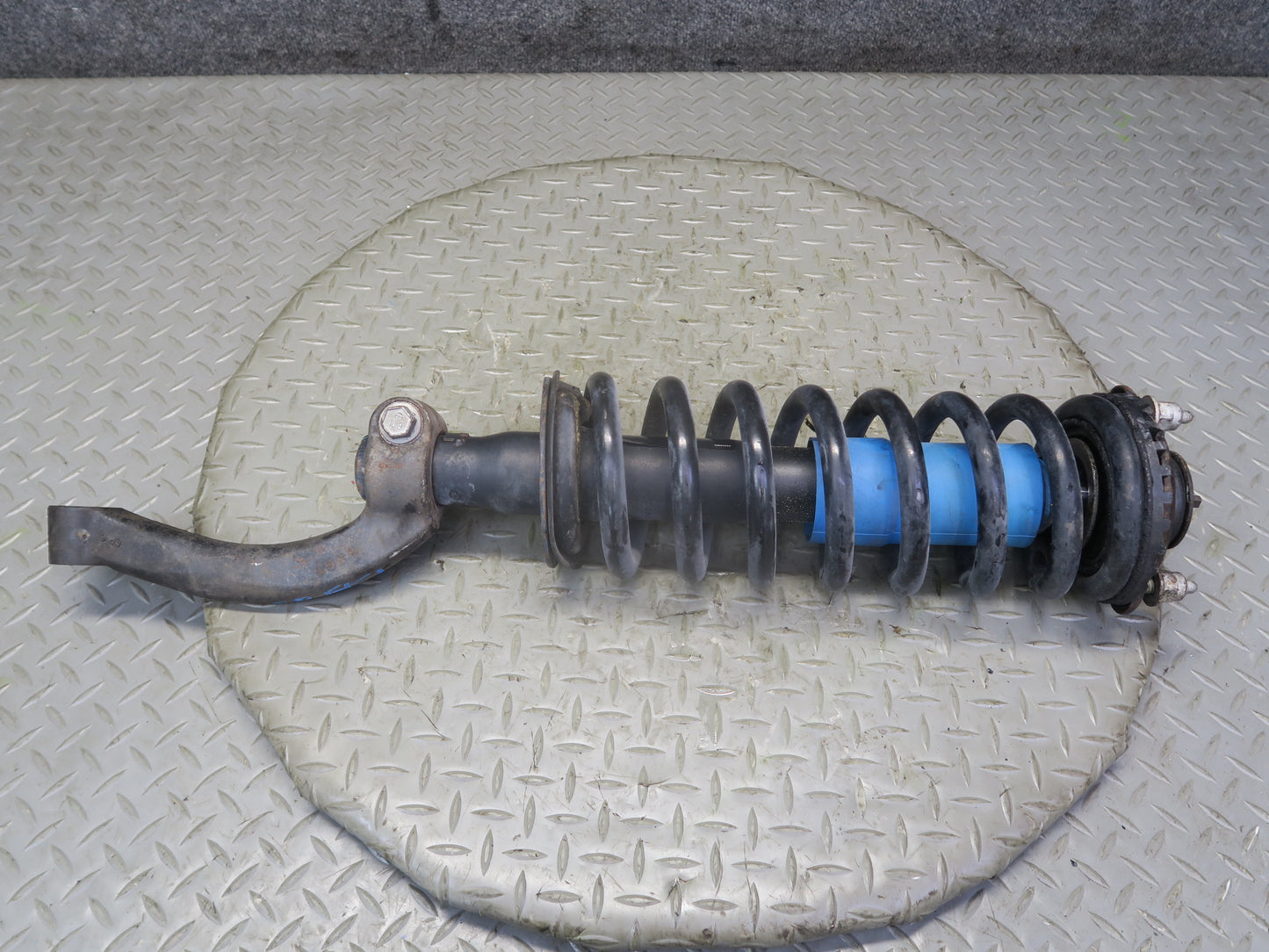 03-06 Chevrolet SSR Front Left & Right Strut Shock Absorber Set Acdelco 51K OEM