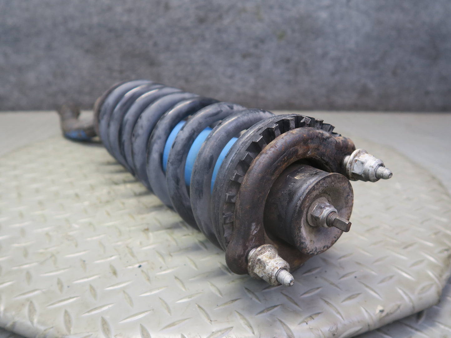 03-06 Chevrolet SSR Front Left & Right Strut Shock Absorber Set Acdelco 51K OEM