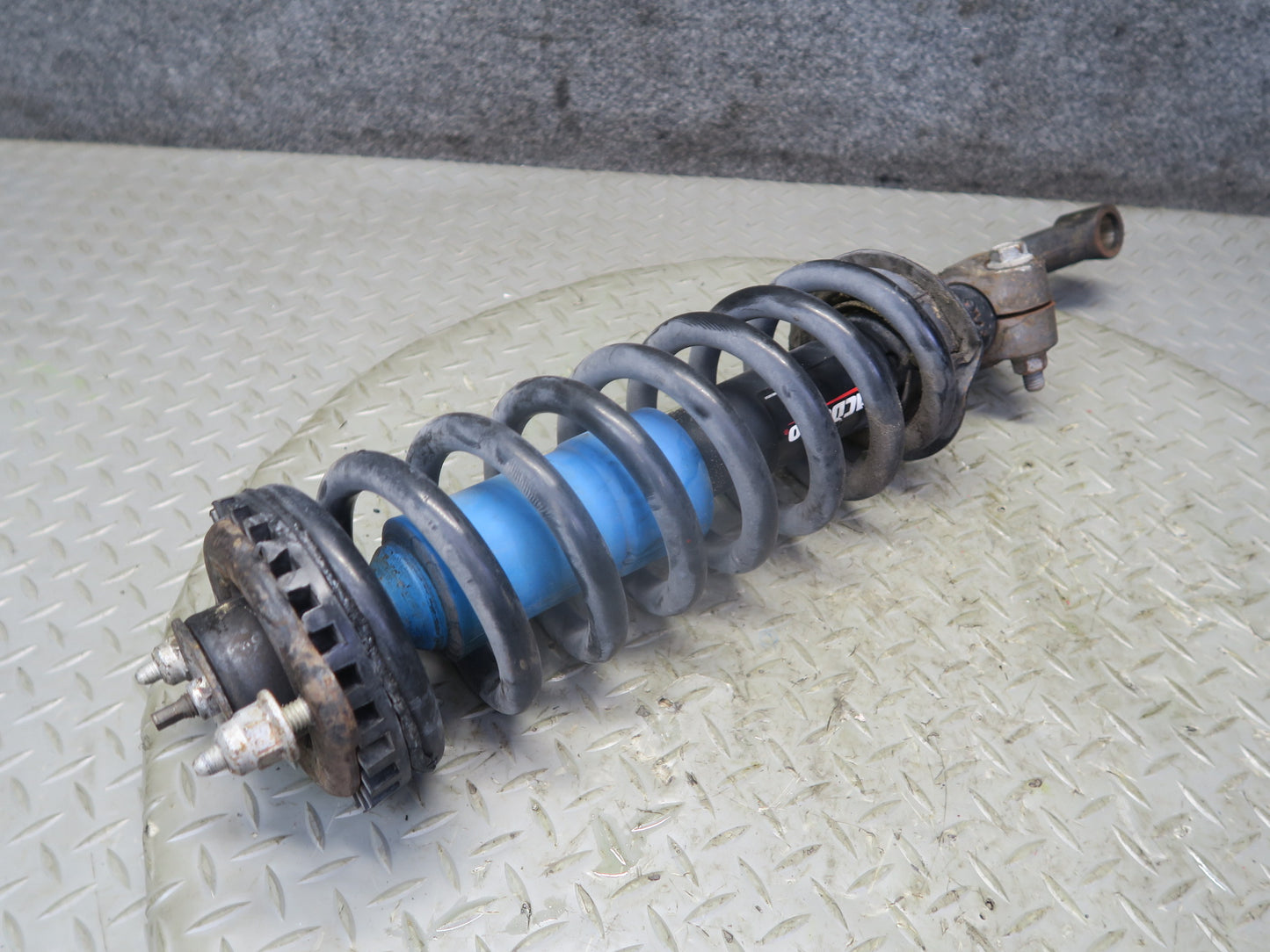 03-06 Chevrolet SSR Front Left & Right Strut Shock Absorber Set Acdelco 51K OEM