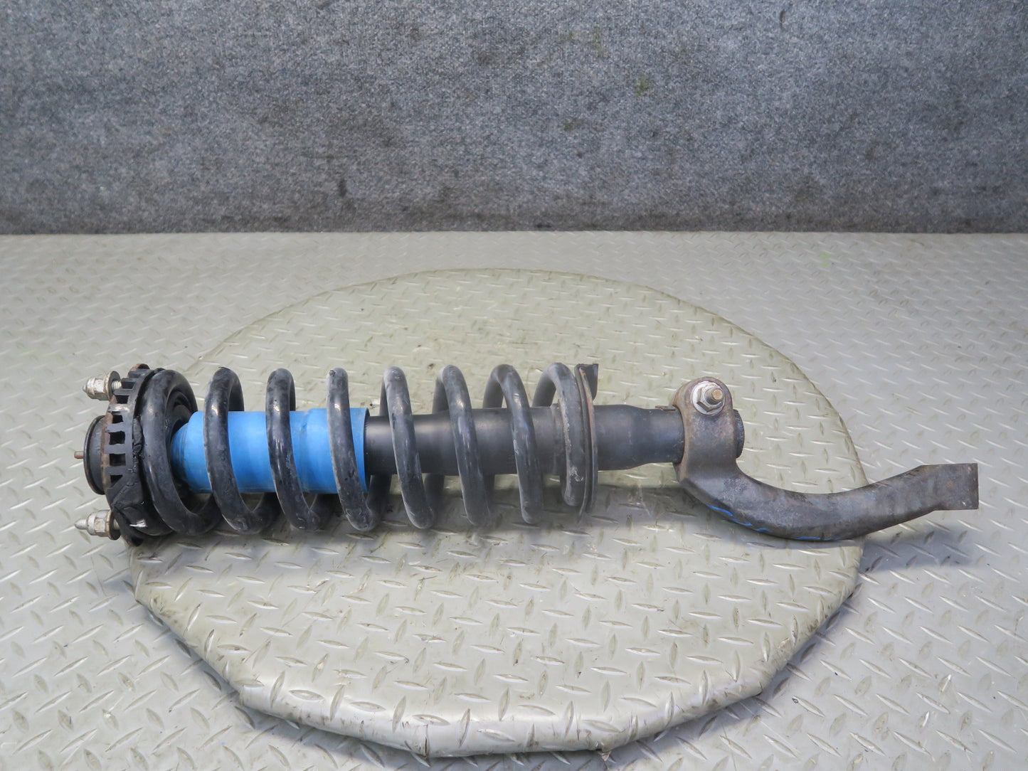 03-06 Chevrolet SSR Front Left & Right Strut Shock Absorber Set Acdelco 51K OEM