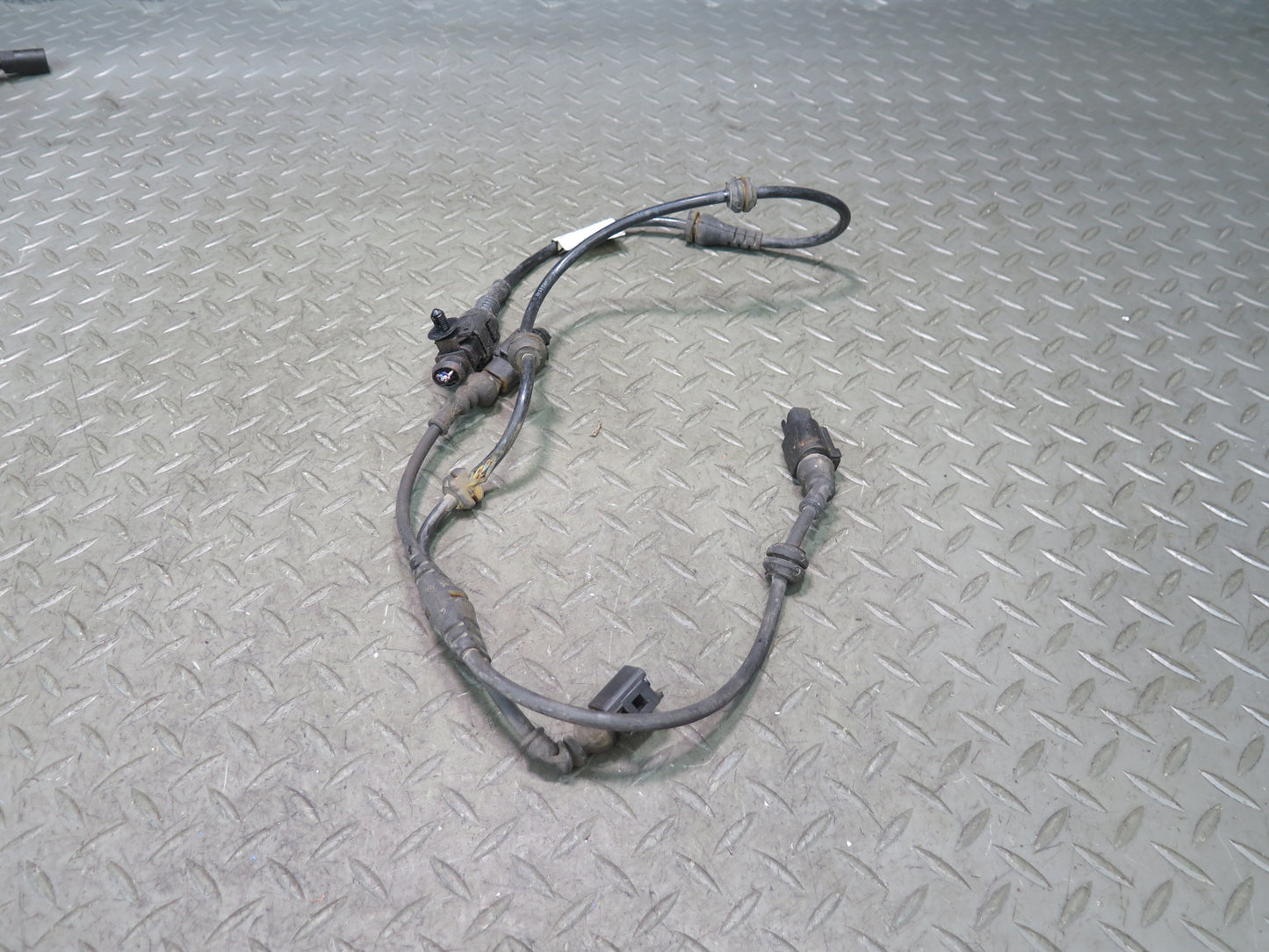 2008-2010 Porsche Cayenne 957 Rear Left or Right Wheel ABS Sensor 7L0971279G