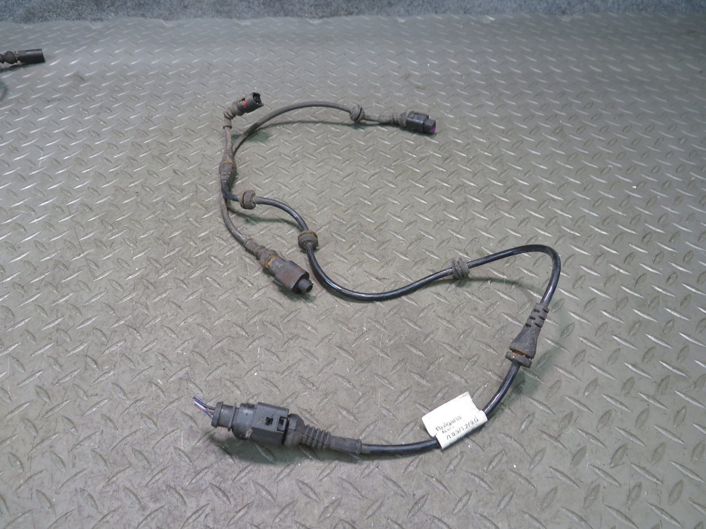 2008-2010 Porsche Cayenne 957 Rear Left or Right Wheel ABS Sensor 7L0971279G