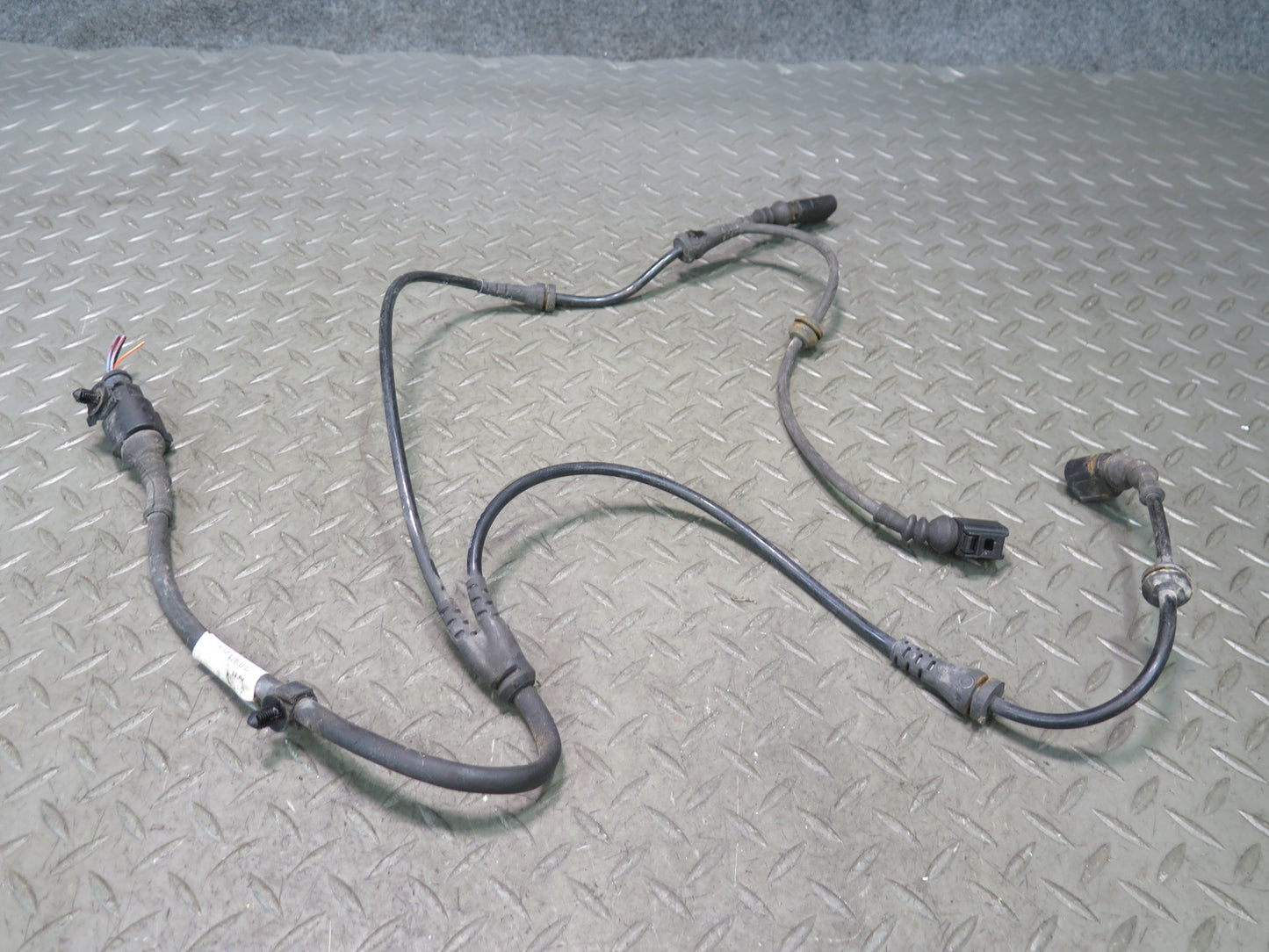 2008-2010 Porsche Cayenne 957 Front Left or Right Wheel ABS Sensor 7L0971279J