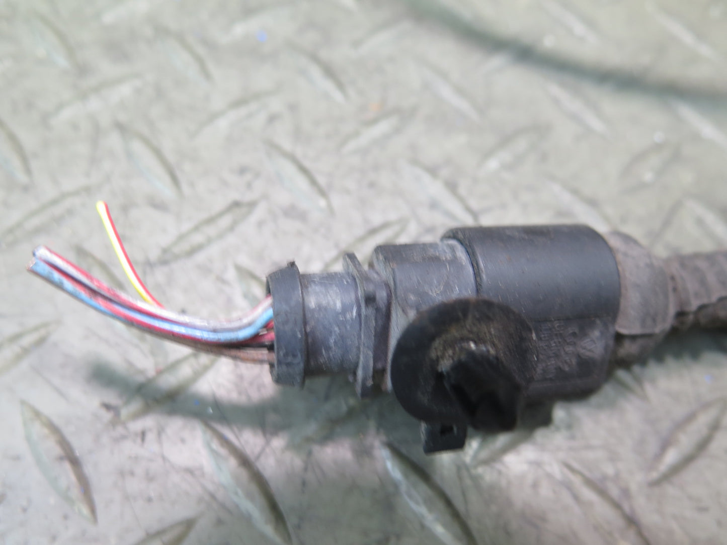 2008-2010 Porsche Cayenne 957 Front Left or Right Wheel ABS Sensor 7L0971279J
