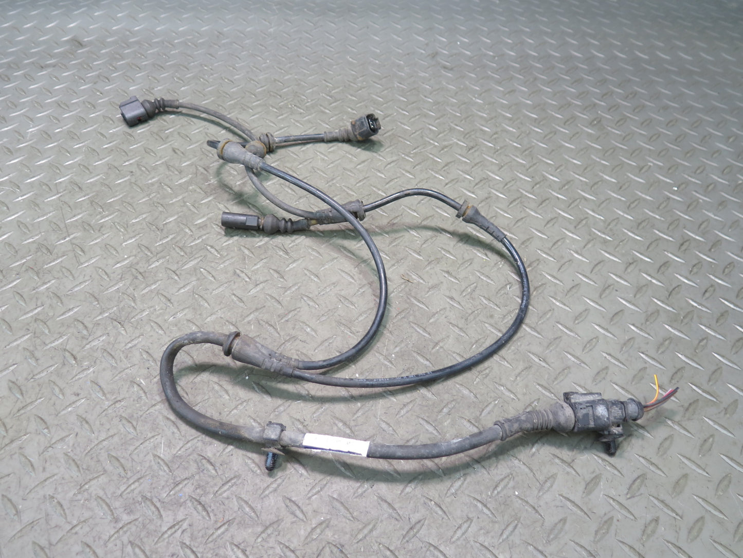 2008-2010 Porsche Cayenne 957 Front Left or Right Wheel ABS Sensor 7L0971279J