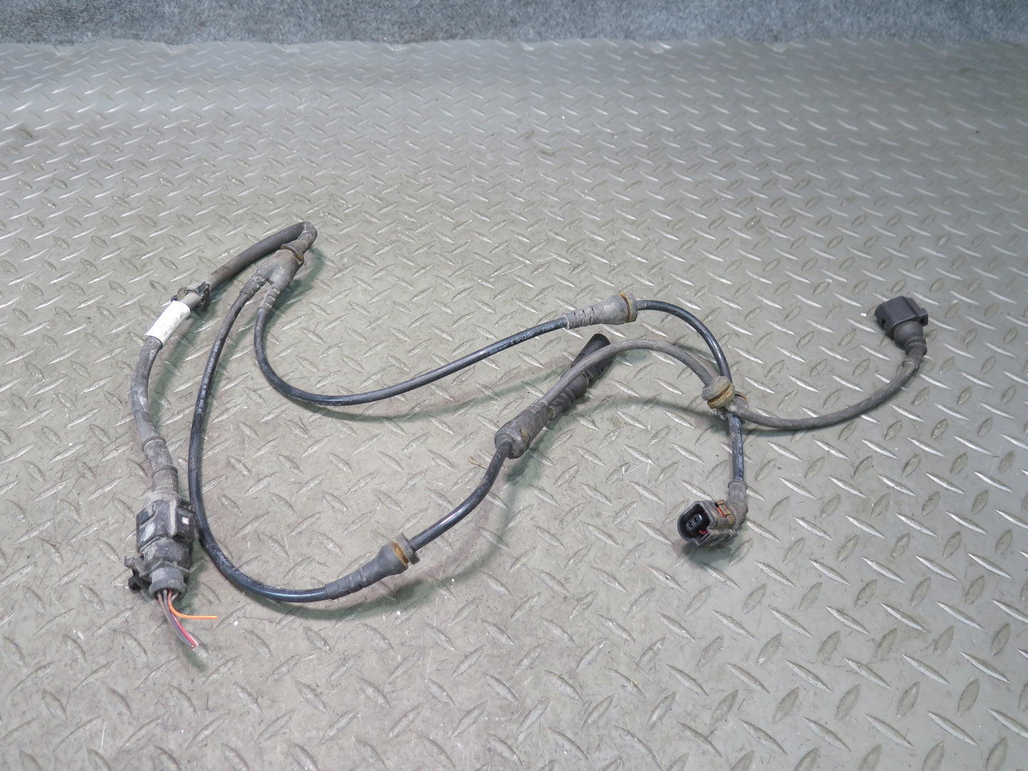 2008-2010 Porsche Cayenne 957 Front Left or Right Wheel ABS Sensor 7L0971279J